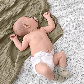 lulumoon Muslin Quilt Blanket, Crib Blanket for Baby and Toddler,47x47 Inches(Olive)