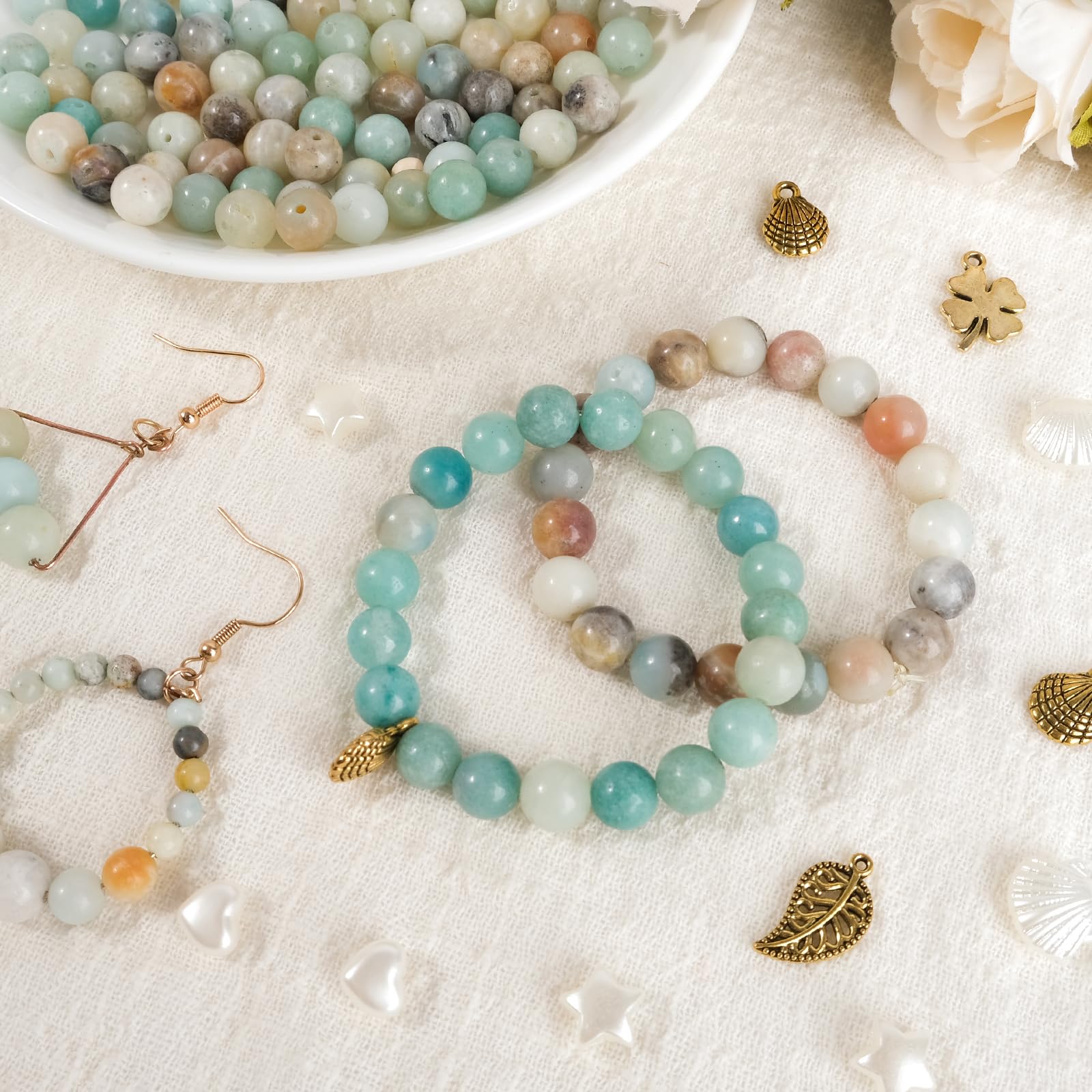 FEMBW Kralen voor armbanden, 670 stuks, 8 mm, natuurlijke iet, kralenset, edelsteen kralen met hangers voor doe-het-zelf armbanden, halskettingen, oorbellen, sieraden, knutselen voor volwassenen
