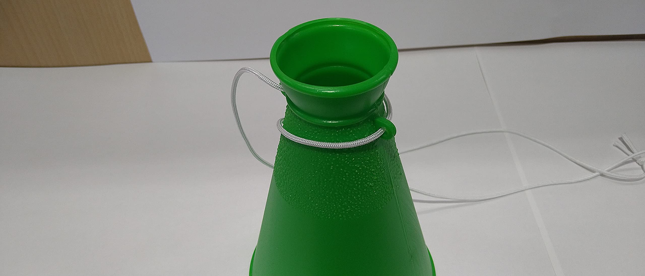 黒と青のプラスチック製メガホン 51sTERt084L._UF894,1000_QL80_.jpg