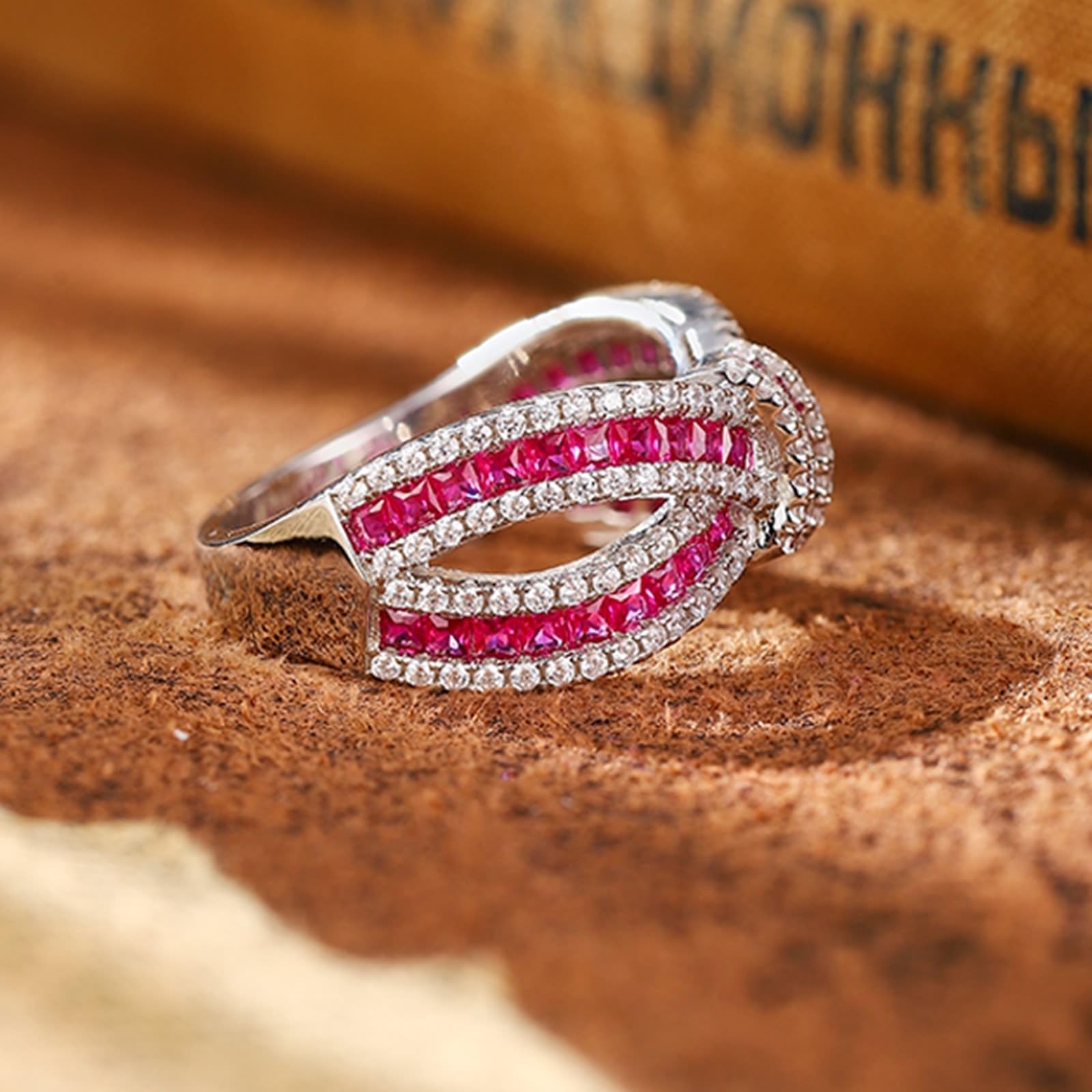 Anillo de Boda Anillos Mujer Boda Oro Blanco de 9 Quilates, 14 Quilates Y 18 Quilates Diseño de Nudo de Lazo con Rubí de Laboratorio Cuadrado de 0,06 CT Y Moissanita Redonda Talla 8 Popular Para