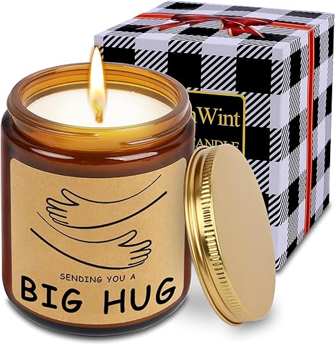 BrightinWint Velas perfumadas de vainilla, regalos divertidos para mujeres y hombres, con texto en inglés "Sending You Big Hug Candle Thinking of