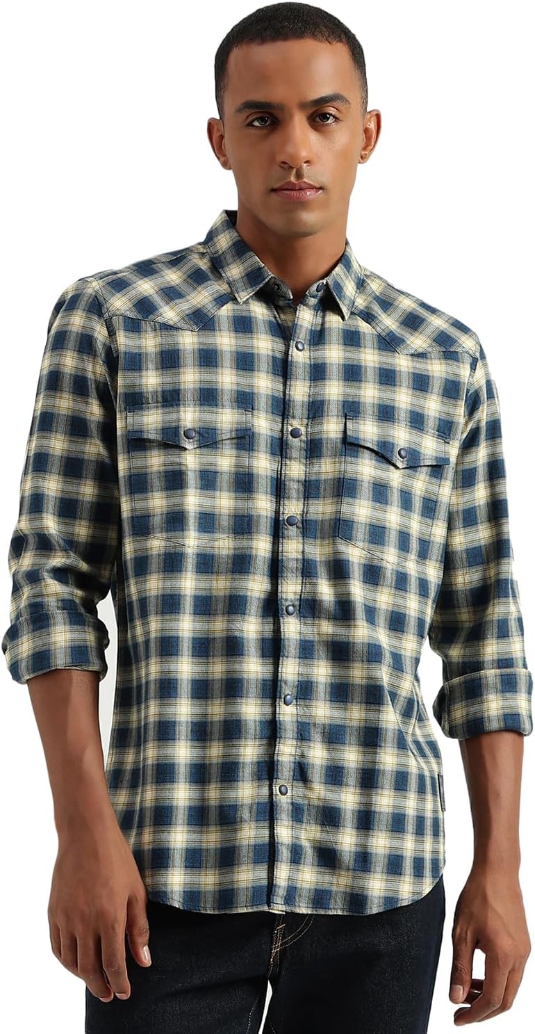 UNITED COLORS OF BENETTON Men's Slim Fit Spread Collar Checked Shirts