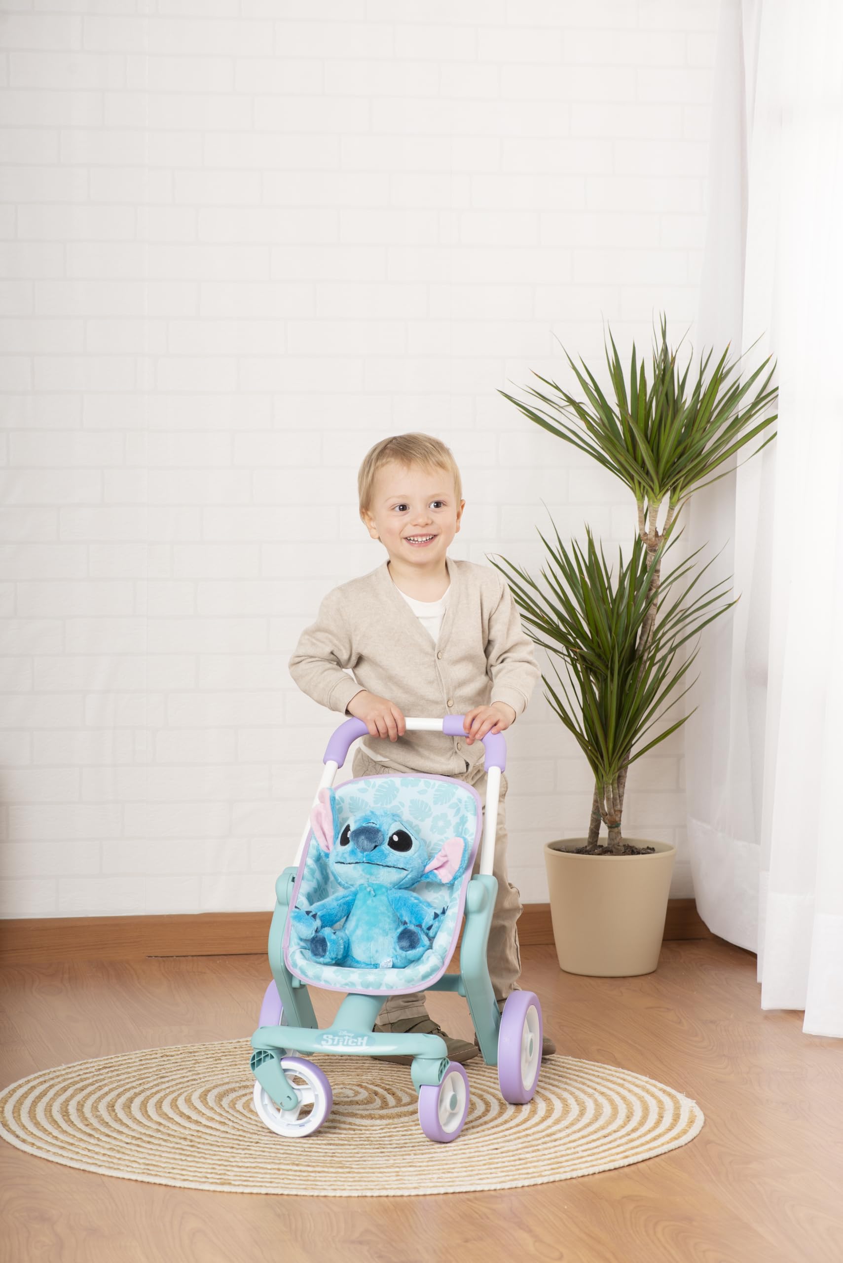 Smoby Sillita de Paseo Stitch con Peluche 25 cm Asiento de Tela Estructura Metálica Manillar Ergonómico Ruedas Delanteras Multidireccionales Desde 18 Meses Fabricado en España (7600251225)