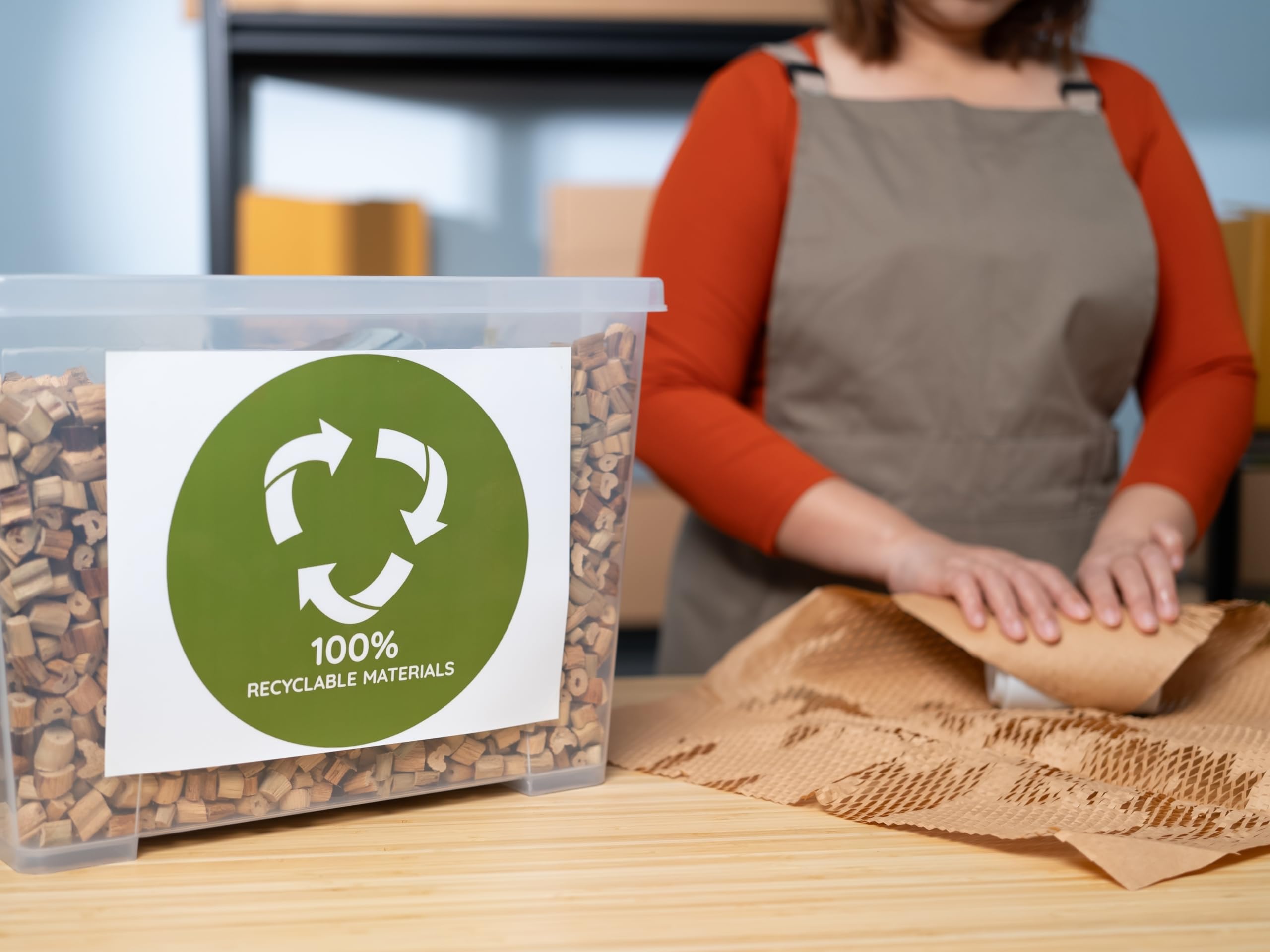 Pakett Honeycomb 2 Rollen 38cm x 50m–Nachhaltiges Wabenpapier Rolle aus Kraftpapier–Umweltfreundliche Alternative zu Luftpolsterfolie–Recycelbares Verpackungsmaterial