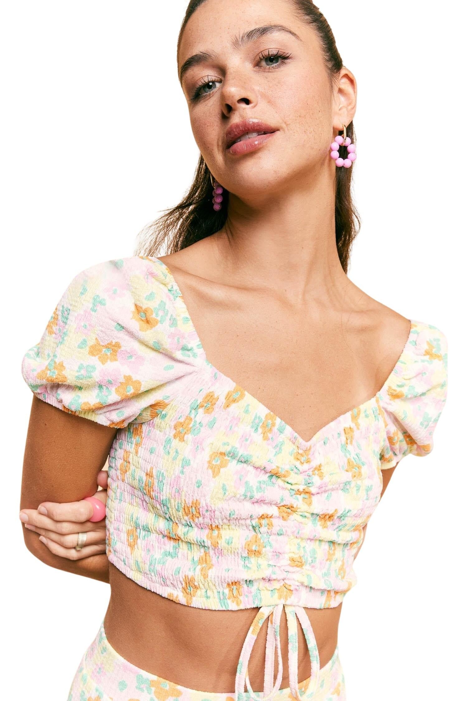 Slim Fit Kalp Yaka Büzgü Detaylı Balon Kollu Crop Bluz