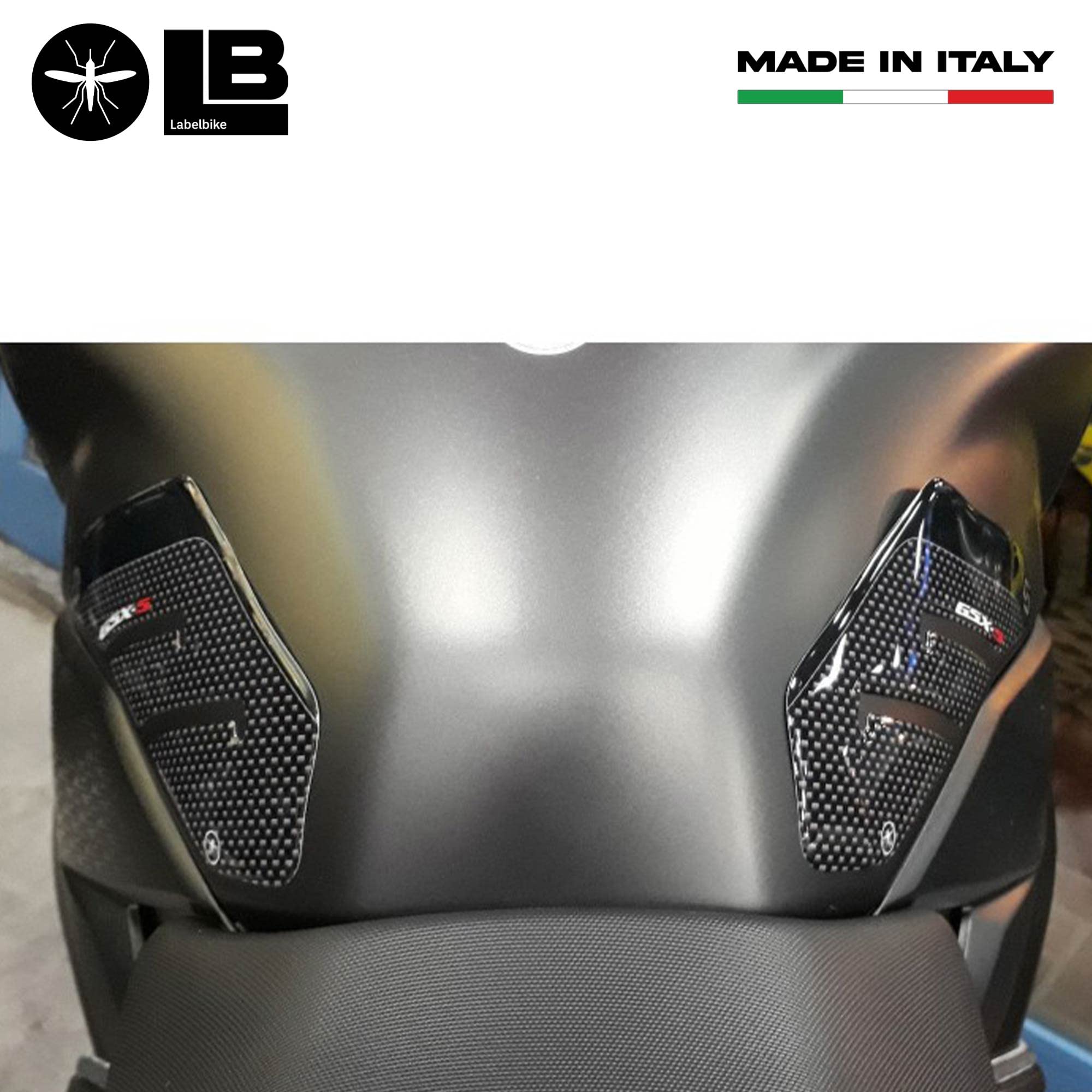 labelbike - Autocollants 3D Moto Protection et Décoration Latéraux en Résine Compatible avec Suzuki GSXS GSX-S 750 Carbon
