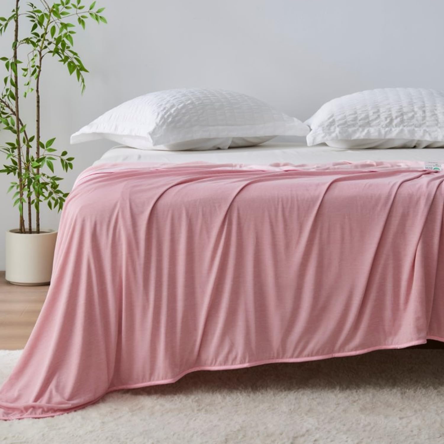 Lions Cooling Blanket for Hot Sleepers - Extra Large Soft Reversible Cool Fleece Throw for Couch Bed Chair Sofa, Lightweight Breathable Summer Camping Blankets, Pink, 130x170cm