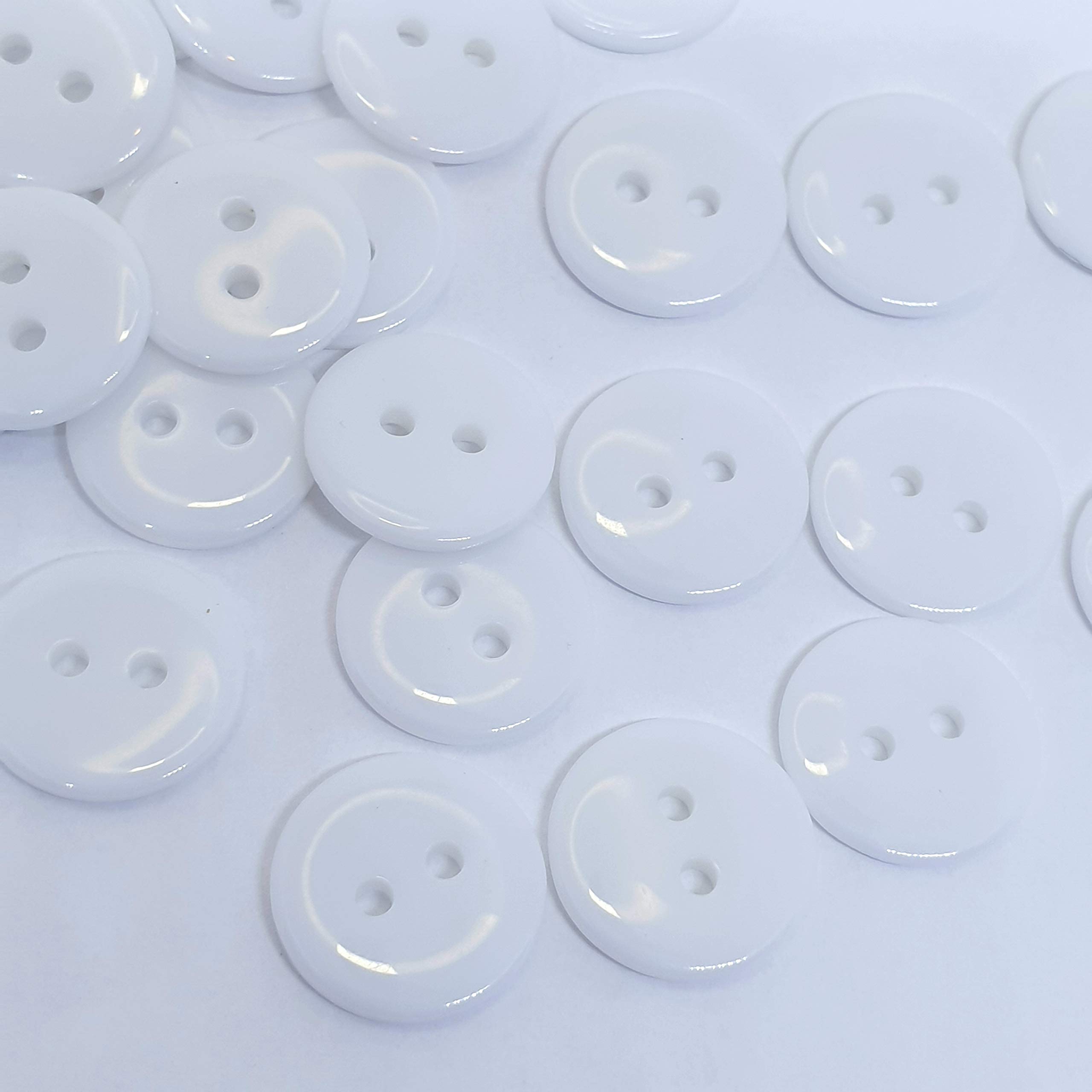 MajorCrafts 48pcs 20mm 2 Holes Round Resin Sewing Buttons Needlework Arts and Crafts (White) - Image 2