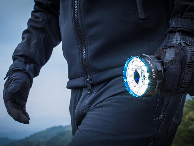 Amazon.co.jp: OLIGHT(オーライト) Marauder 2 懐中電灯 ledフラッシュ