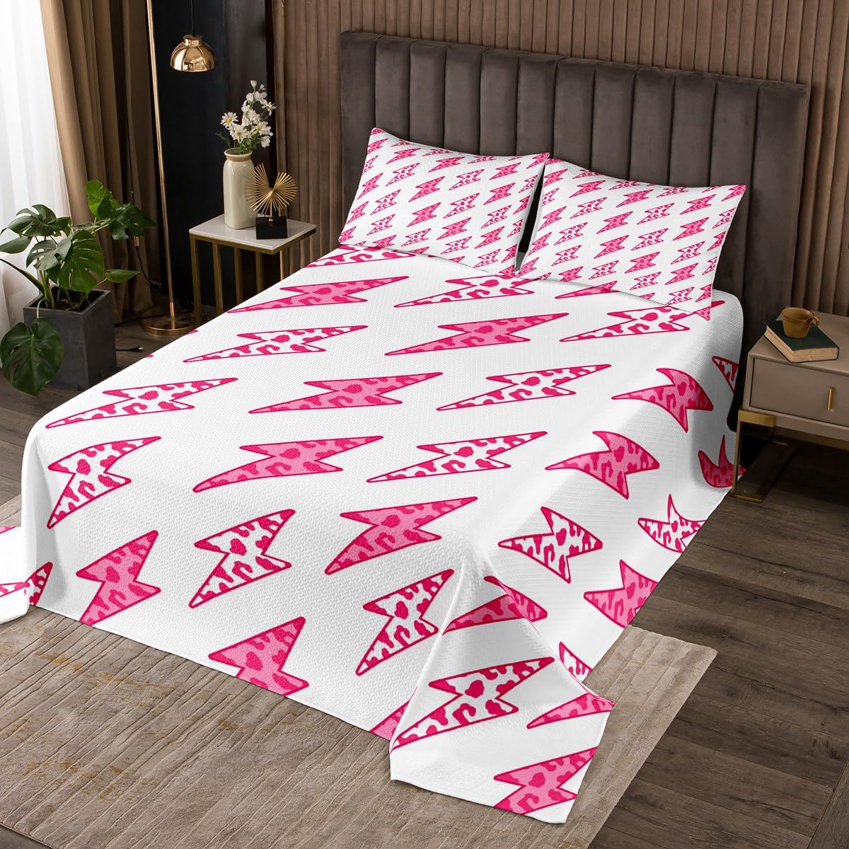 Manfei Leopard Print Lightning Bedspread Twin Size,Pink Fashion Geometry Bedding Bed Cover,Pink and White Girly 2 Pieces Coverlet Set with 1 Pillowcase,Rustic Western Farmhouse Style Bed Cover Sets
