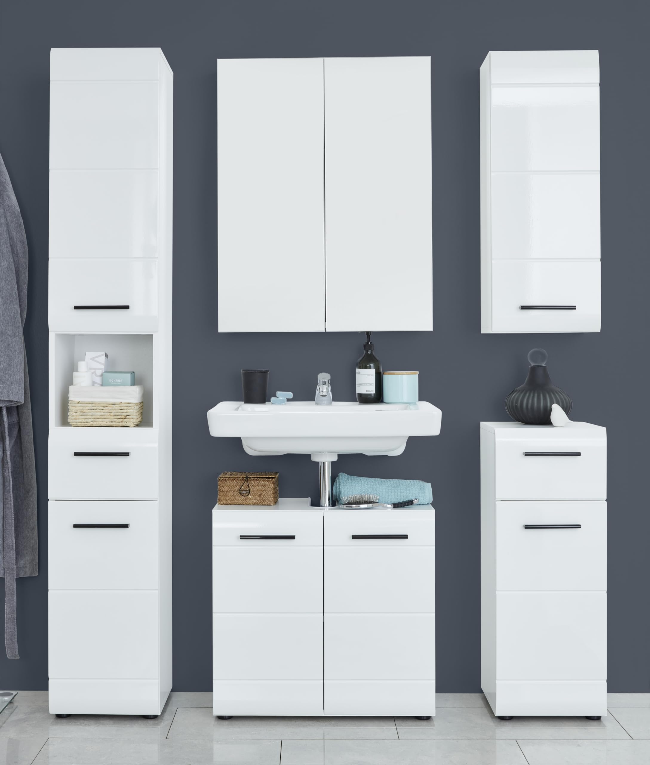 trendteam smart living - Line - Spiegelschrank - Weiß - Badspiegel modern mit vollständiger Spiegelfront - (BxHxT) 60 x 67 x 18 cm - 3 Fächer und 2 Einlegeböden