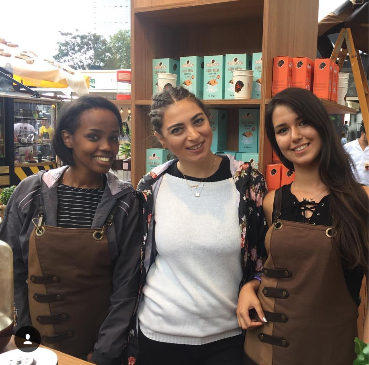 MONAPRON Apron for Women and Men Waterproof Canvas Extra Pocket for Chef Barista Gardening BBQ Grilling Crossback Unisex