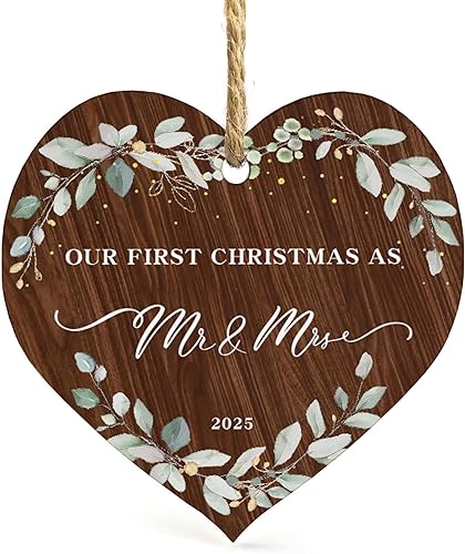 Miniatura 10 de Nuestro primer adorno de Navidad 2023, adornos de cerámica Just Married como Mr and Mrs, colgante de Navidad para el primer año para parejas,
