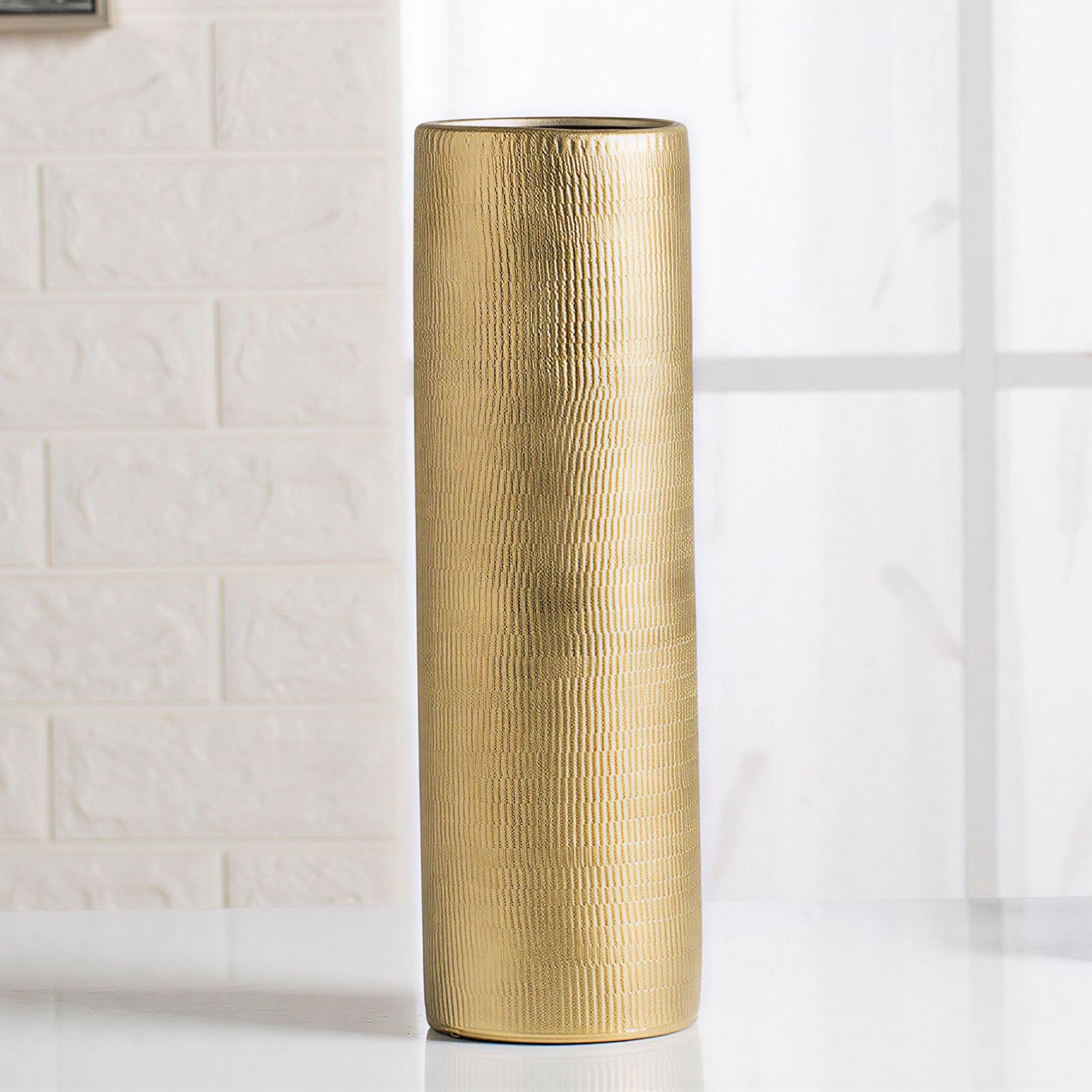 Vase cylindrique vintage en céramique doré objet d'art moderne pour table