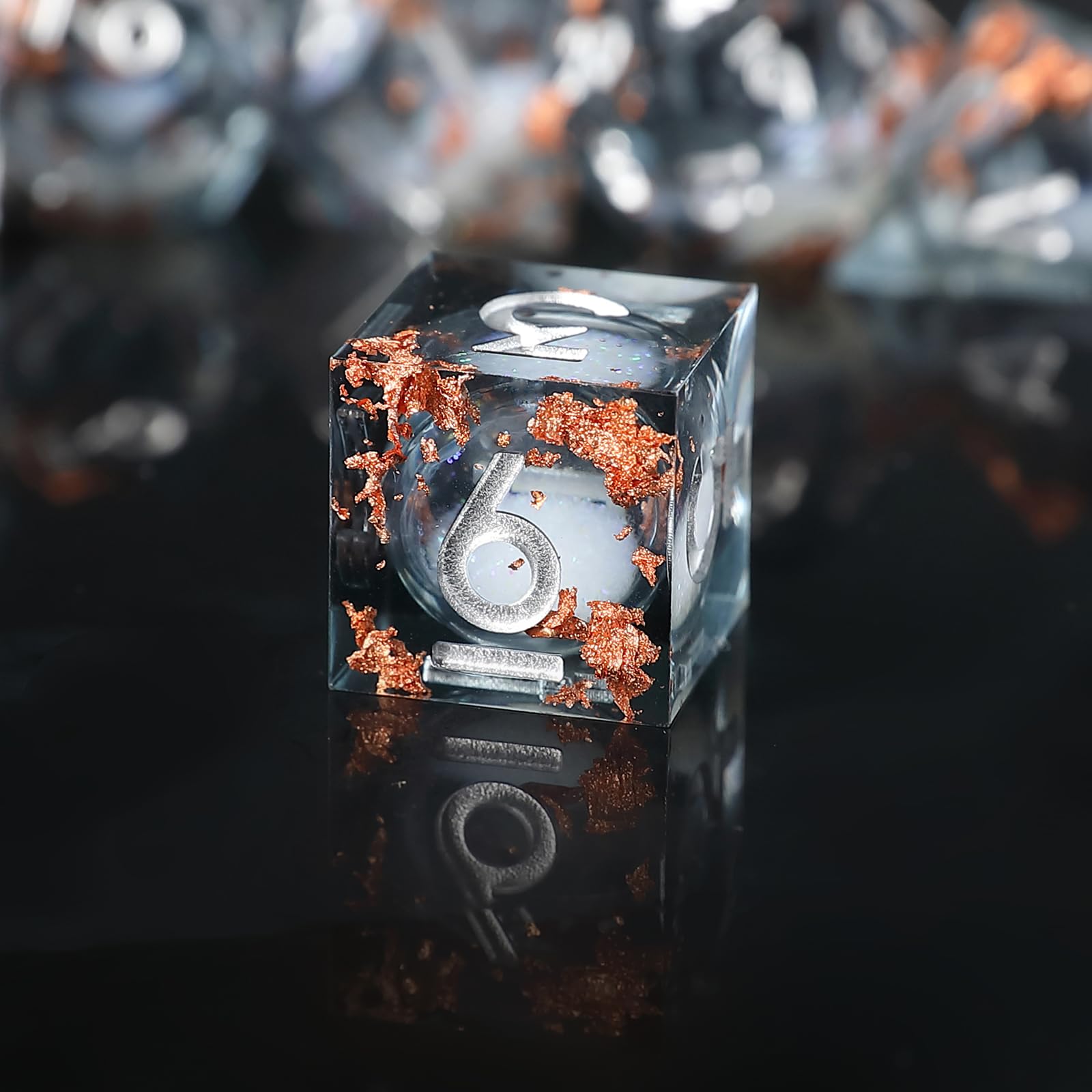 Liquid Core DND Würfel Set 7pcs, Treibsand Polyeder Kunstharz Würfel mit Scharfen Kanten für Dungeons und Dragons, RPG D20 D12 D10 D8 D6 D4 Würfel, Goldfolie Thematisch D&D Rollenspiel Würfel