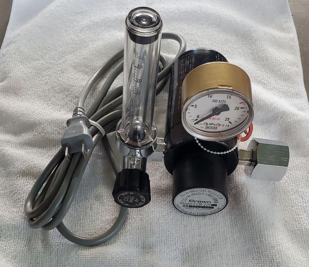 ユタカ 炭酸ガス用調整器 FCR-226 ユタカ 炭酸ガス用調整器 FCR-226