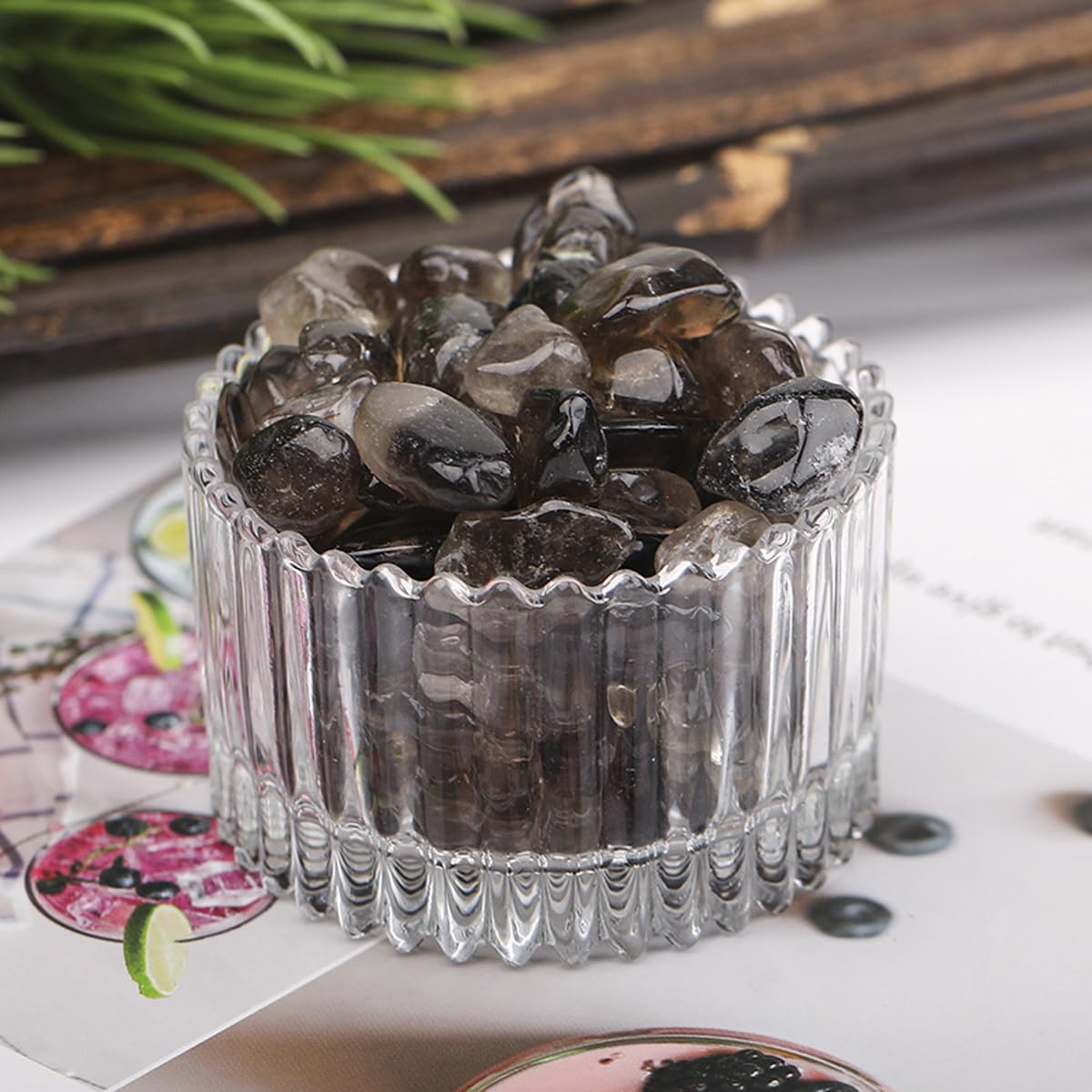 Erliway 1 lb Smoky Quartz Crystals Chips Bulk, 7-9 mm Tumbled Chips Crushed Crystal Stone for Garden Plant Decoration, Polished Healing Crystals Rocks for Jewelry Making Home Decoration