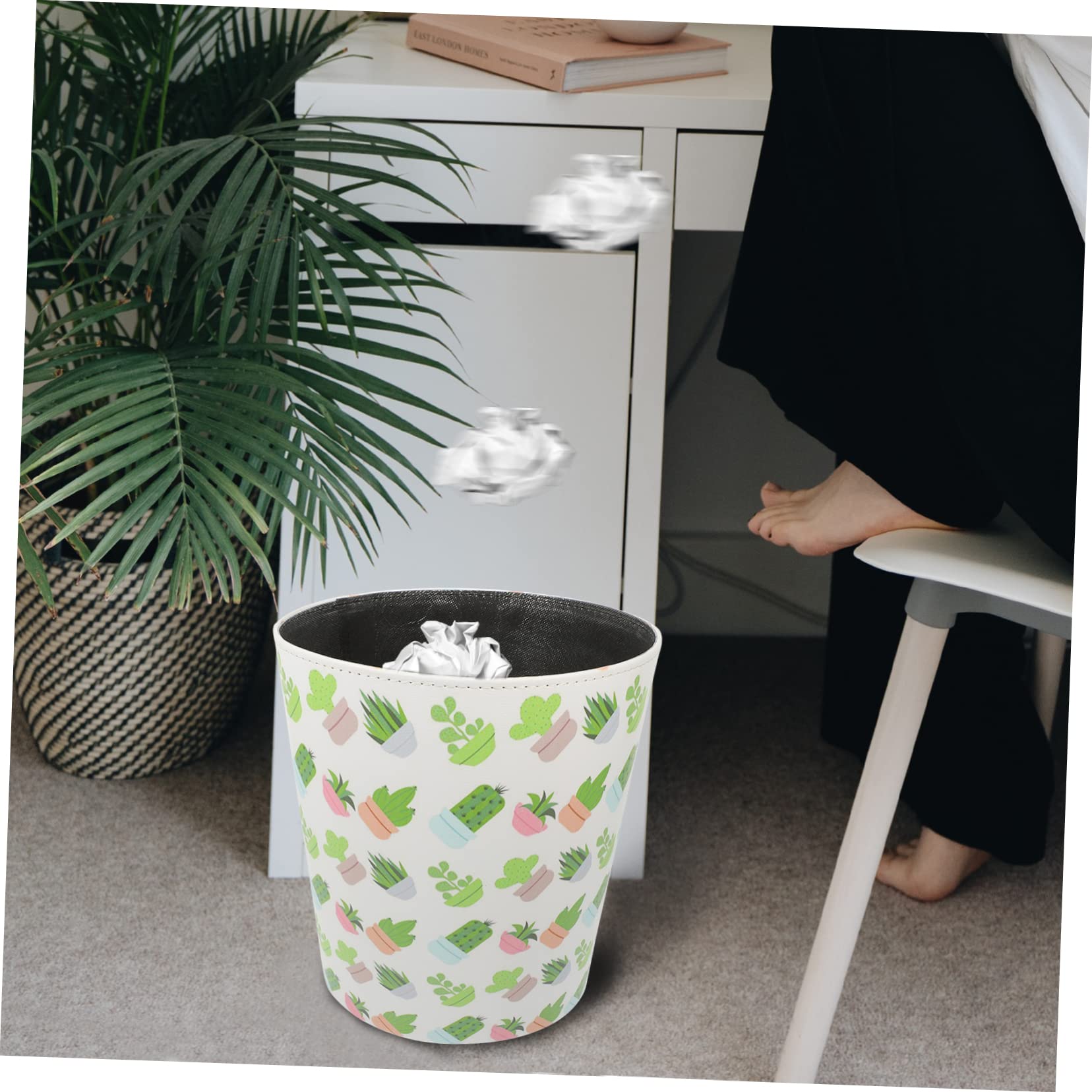 Cubo de Basura Hogar de 10L en Estilo Europeo Diseño Simple y Material PU, Lavable y Sanitario, Adecuado para Oficina y Espacios Interiores