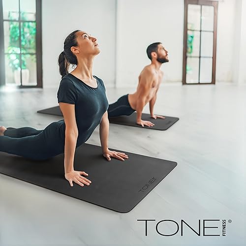 Miniatura 8 de TONE Fitness Esterilla de yoga antideslizante de 1/4 pulgadas de grosor para ejercicios y pilates para entrenamientos en casa con correa de