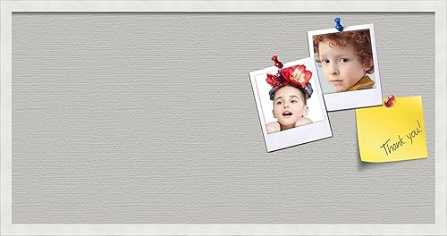 PinPix Tablero de anuncios de corcho de 36 x 18 pulgadas. Este tablero decorativo enmarcado viene con diseño de piedra clara y marco blanco