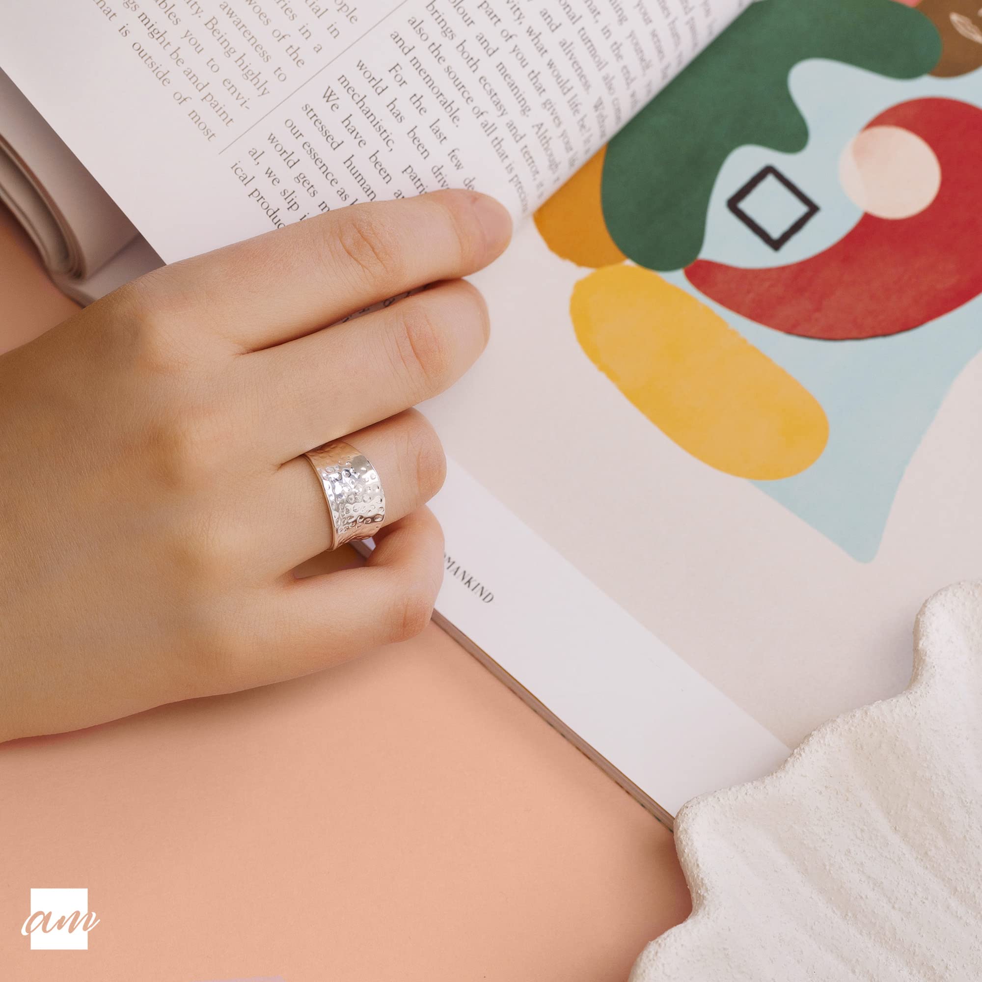 Amberta Anillo para Mujer en Plata de Ley 925 con Efecto Martillado