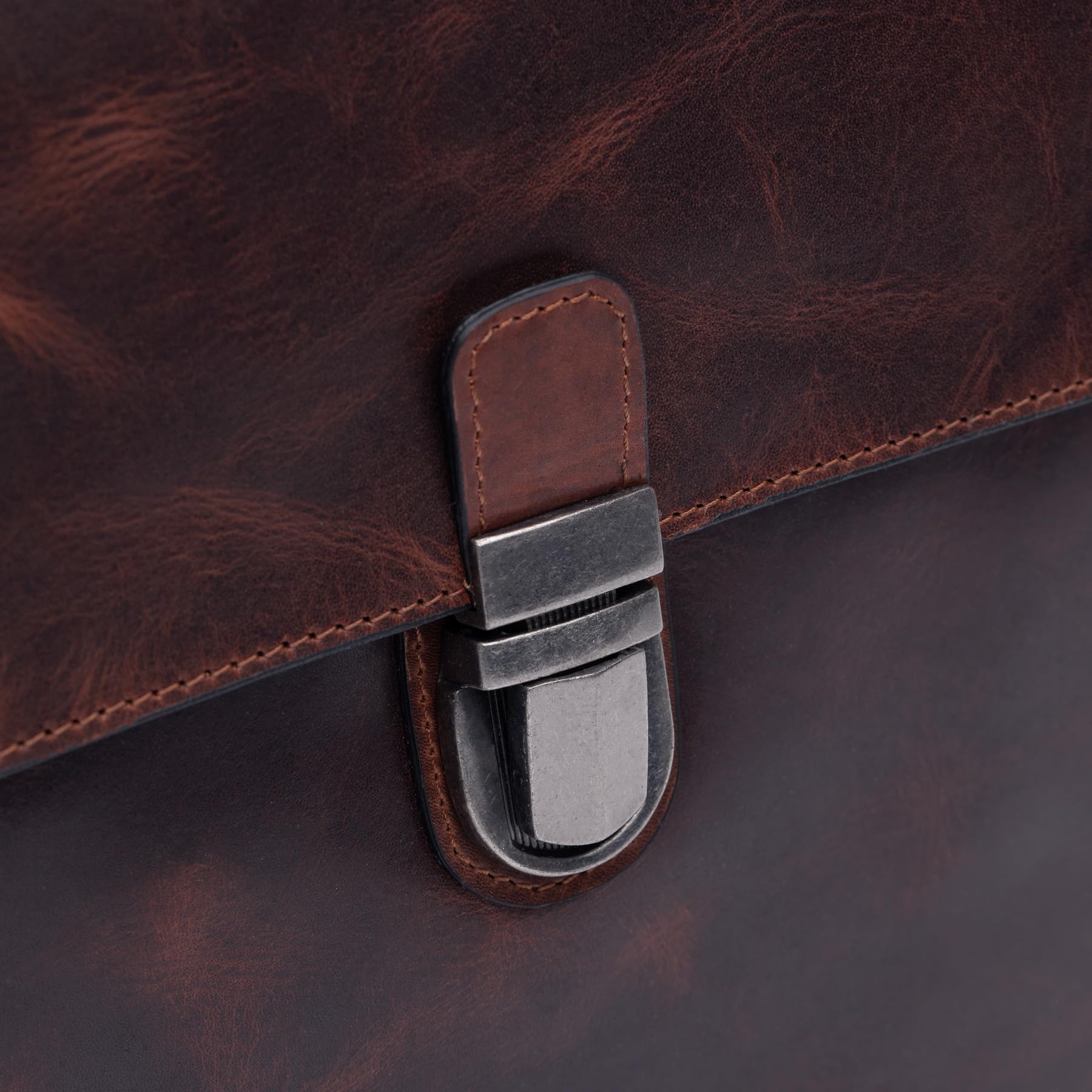 SID & VAIN große Aktentasche echt Leder - 15 Zoll Laptop Business-Tasche Adrian groß - Arbeitstasche Laptoptasche Herrentasche mit Laptop-Fach - Ledertasche Herren braun handgefertigt | Echtes Glattleder · Laptopfach 15 Zoll · Verstellbarer Schultergurt ·