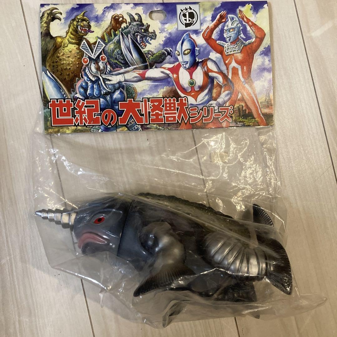 マーミット グビラ 未塗装