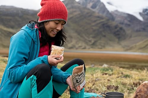 Miniatura 5 de Farm to Summit Ensalada de zanahoria tailandesa  Comida deshidratada para mochileros y campamentos, solo agrega agua, vegetariana, vegana, hecha sin