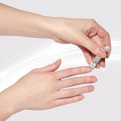 Miniatura 4 de Tweezerman Disney Mickey Mouse & Minnie Mouse - Juego combinado de orejas con cortaúñas y uñas de los pies