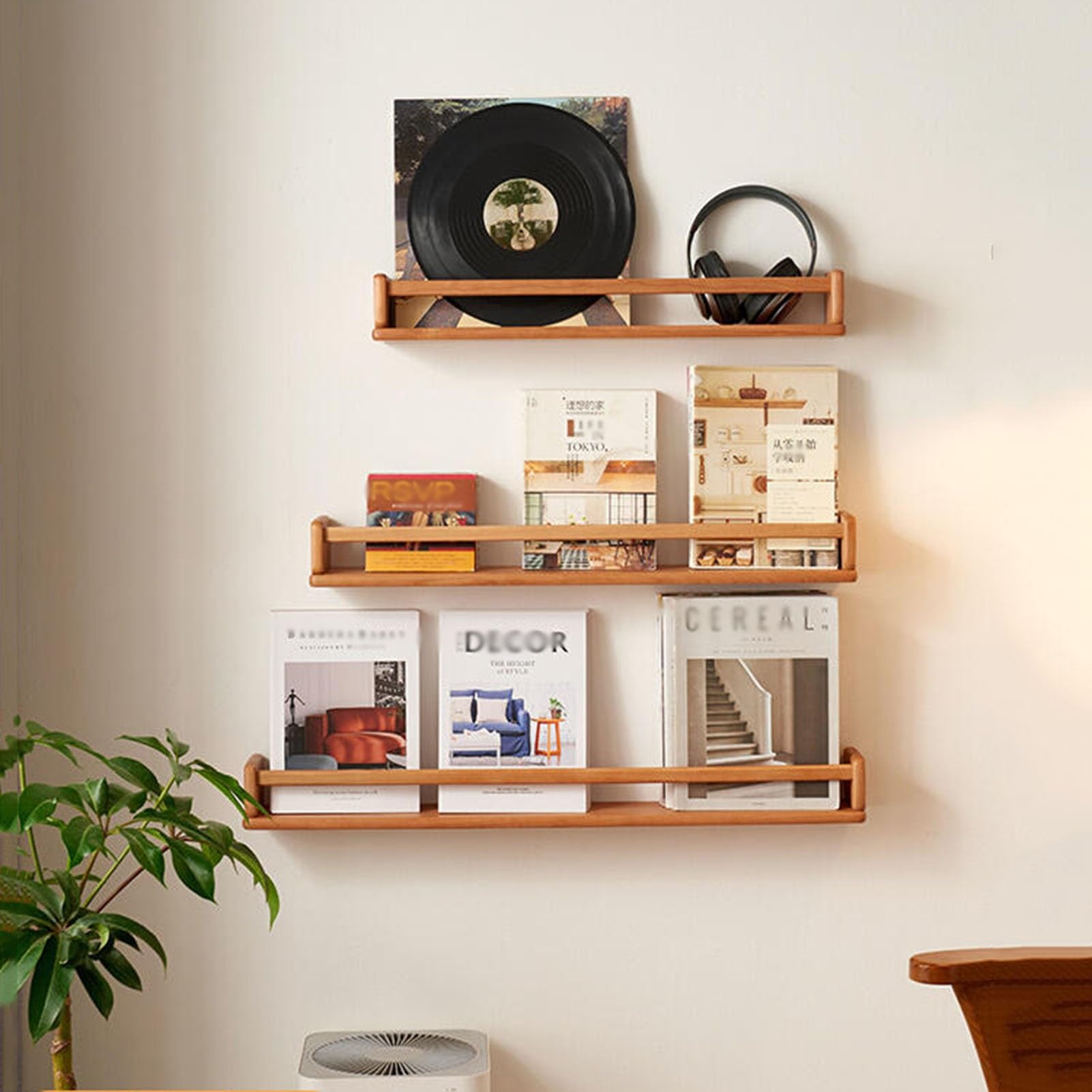 Rangement mural bois rustique porte-revues design pour organiser le salon et la chambre d'enfant