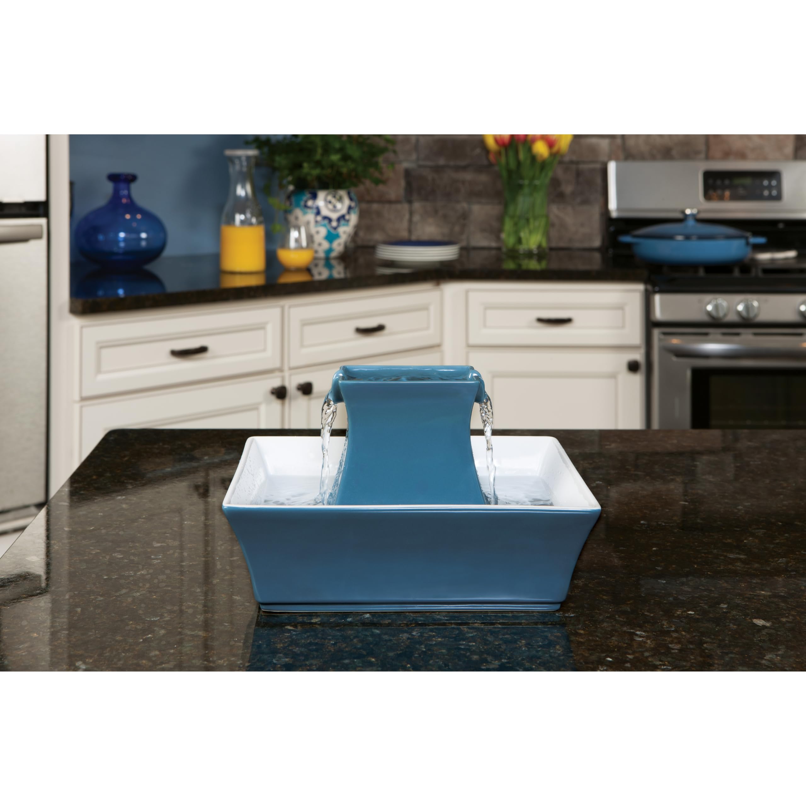PetSafe Drinkwell Pagoda Fuente de Cerámica, 2L, Azul | Diseño Minimalista, Capacidad 2 Litros, Para Perros y Gatos