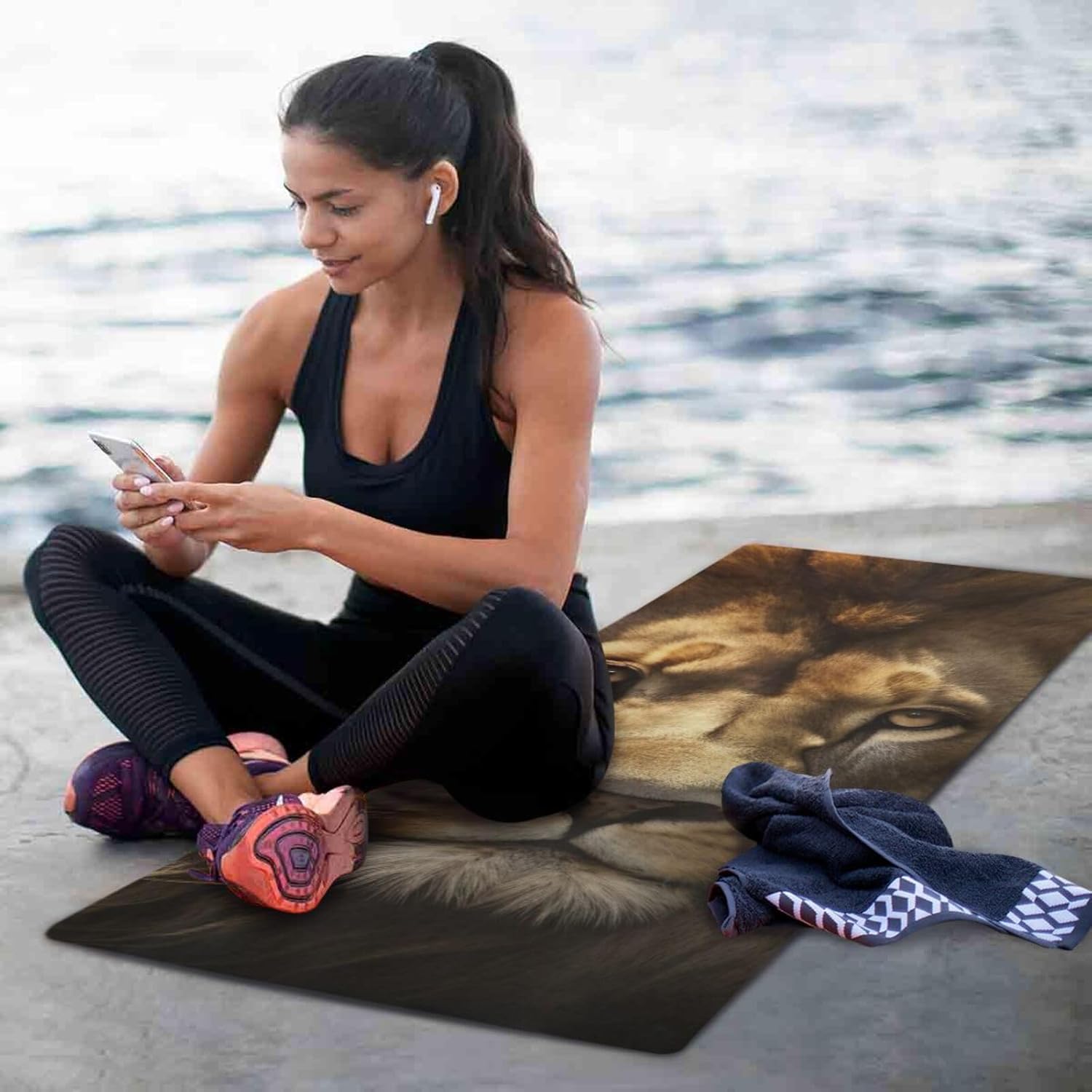 Lion Pattern Yoga Mat for Women Men 71" x 26" Non Slip Exercise & Fitness Mat 1mm Thick Workout Mat for Yoga, Pilates, Come with Storage Bag