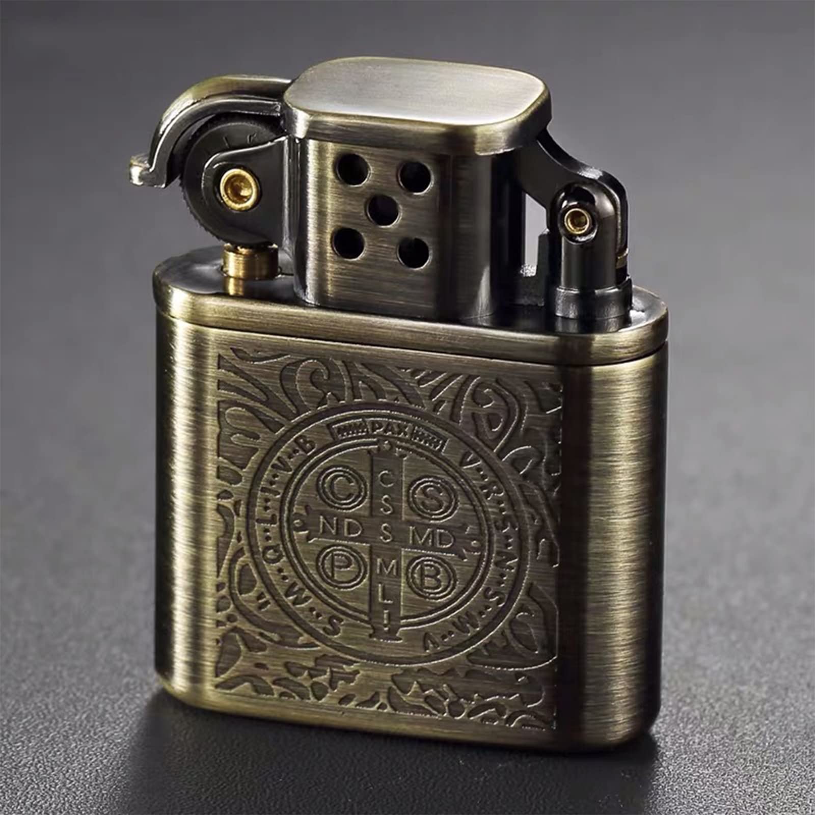 Briquet à Kérosène Coupe-Vent Rétro avec Meule, Classique en Cuir Gravé, Flamme Douce, Rechargeable Au Kérosène, Cadeau pour Homme, Papa, Mari (Red Leather