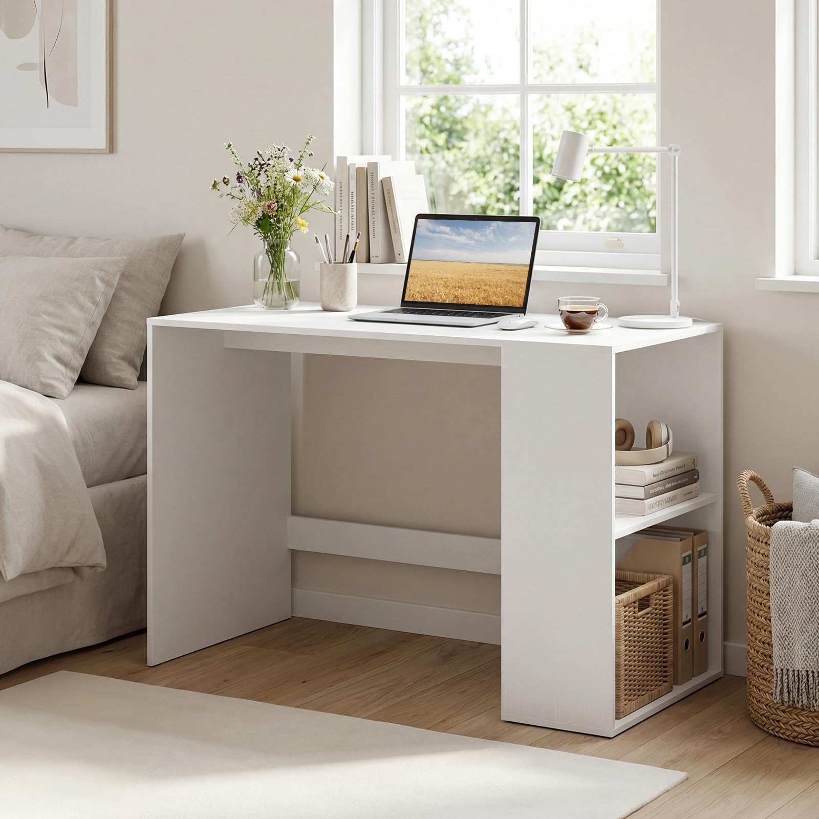 COSTWAY Scrivania Ufficio con Libreria Laterale a 2 Ripiani e Ampio Piano, 112 x 60 cm Scrivania Gaming in Legno, Scrittoio per Computer Salvaspazio per Studio, Soggiorno e Ufficio (Bianco)