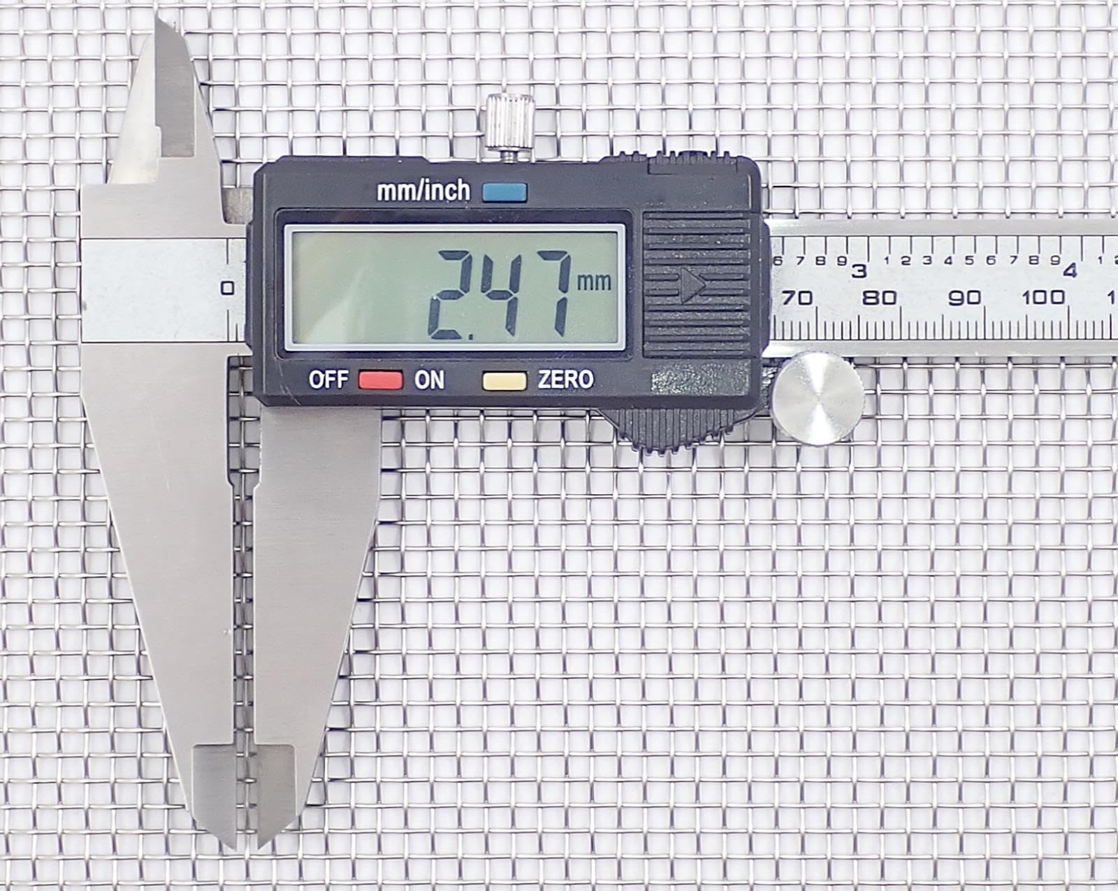 Woven Wire Mesh, 8 mesh (Stainless Steel 304L) – 2.5mm Aperture – By Inoxia Cut Size: 15cmx15cm