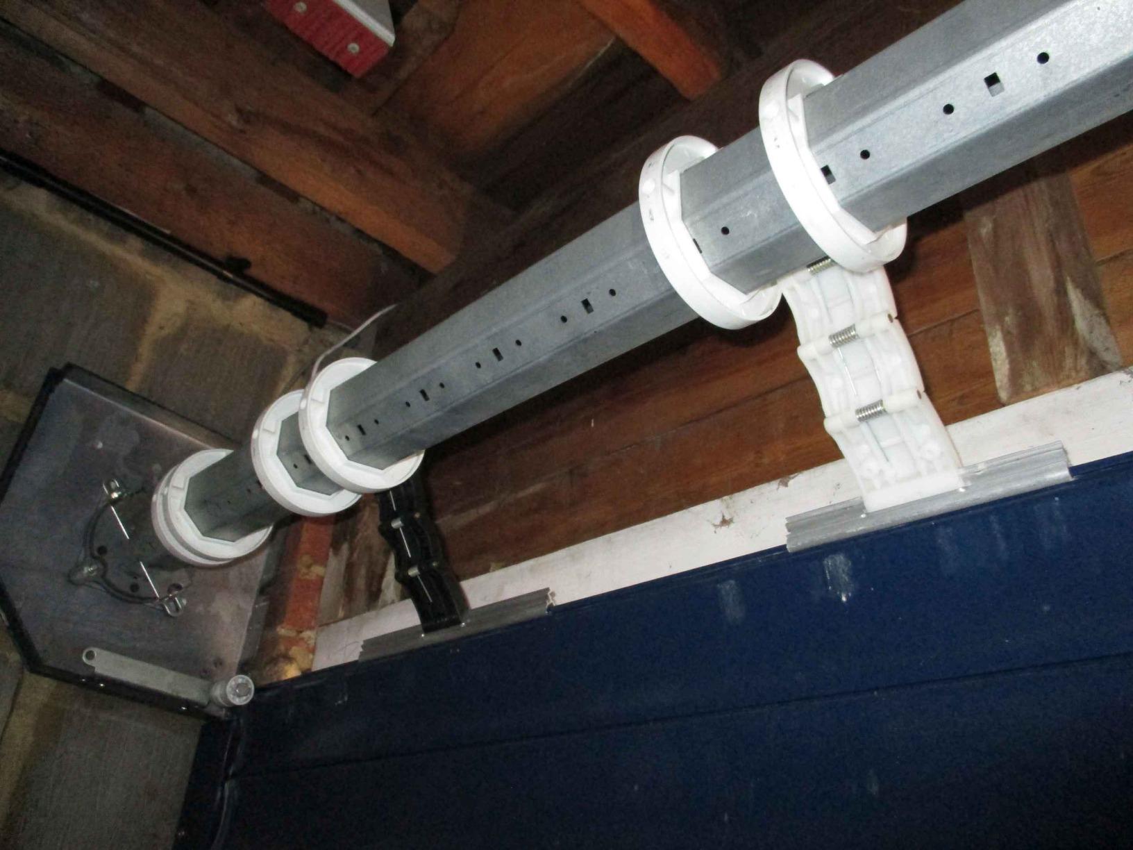 Roller Garage Door Curtain Flexi Strap Locking Bracket (Packs of 14) Pack of 4 Amazon.co.uk