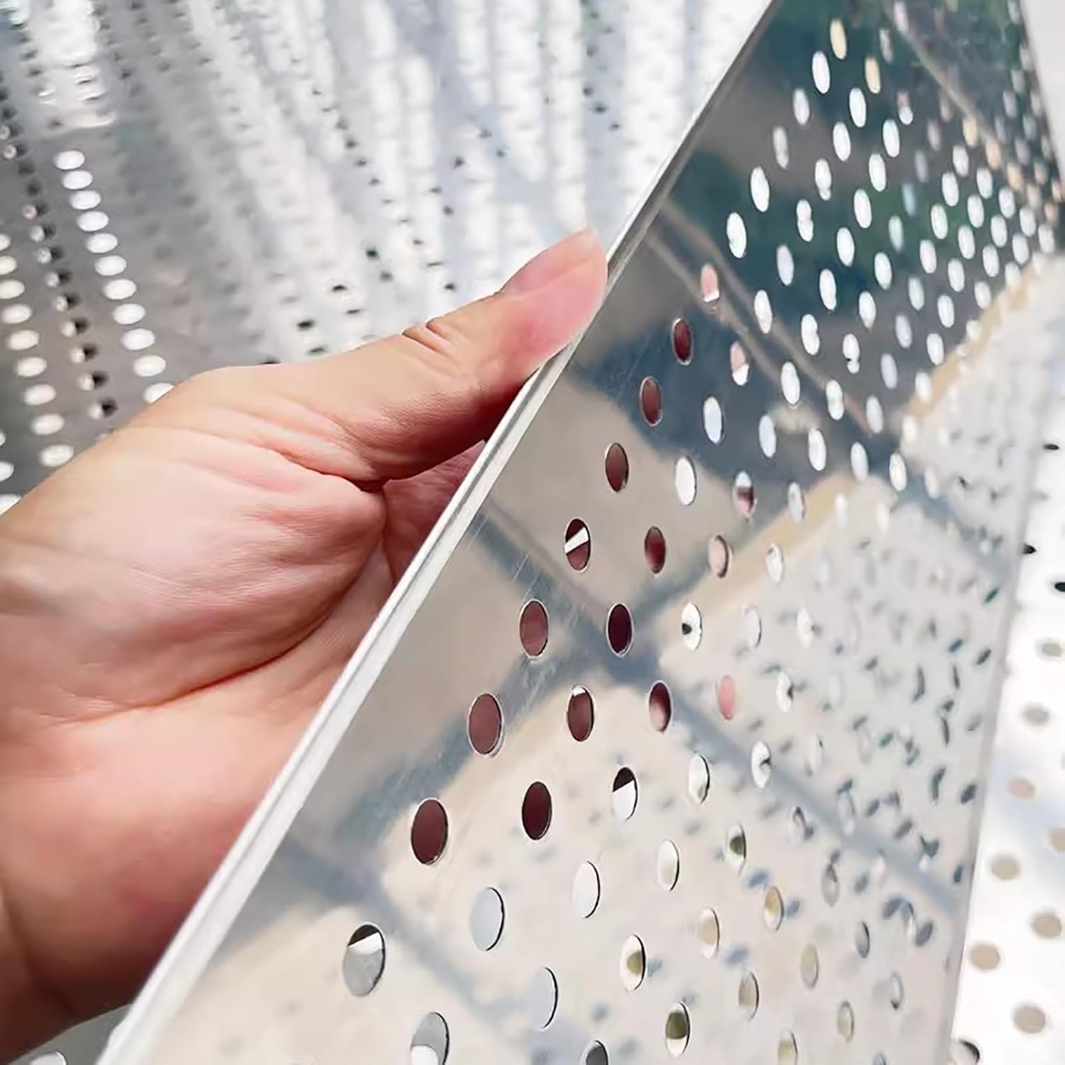 Arkusz Perforowanej Siatki Ze Stali Nierdzewnej 304 | 1 szt. Panele siatkowe o grubości 0,3 mm, metal dekoracyjny, przegrody zabezpieczające balkon(40x100cm)