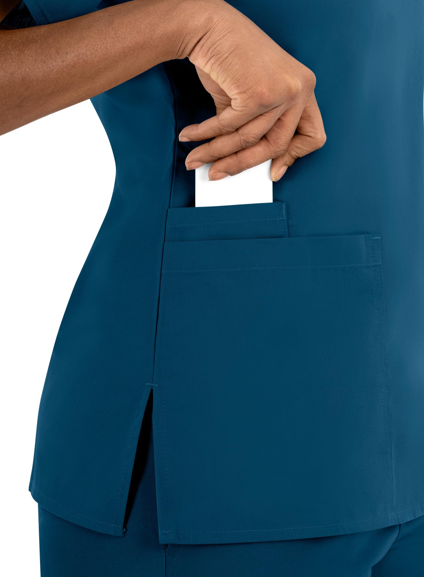 Maevn Women's Core Classic V-Neck Top(Caribbean Cheeta, X-Small)