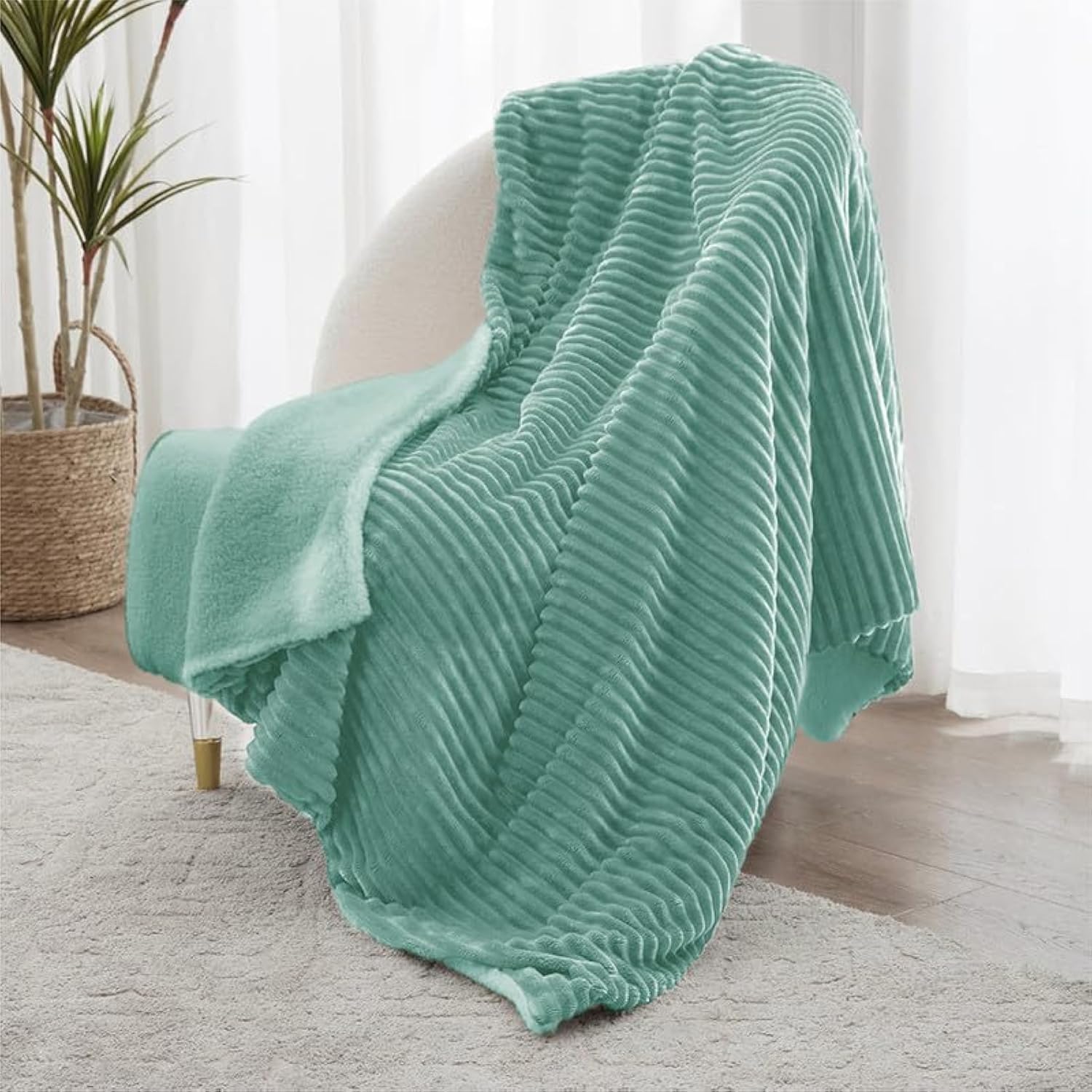 BSB HOME Pencil Pattern Flannel Fleece Sherpa Blanket 220 X 150 Cm, Soft, Plush, Fluffy Season/Ac and Mild Winter Reversible Blanket - Single Bed (Mint Green, Weight - 1.6 Kg), 300 TC-image-8