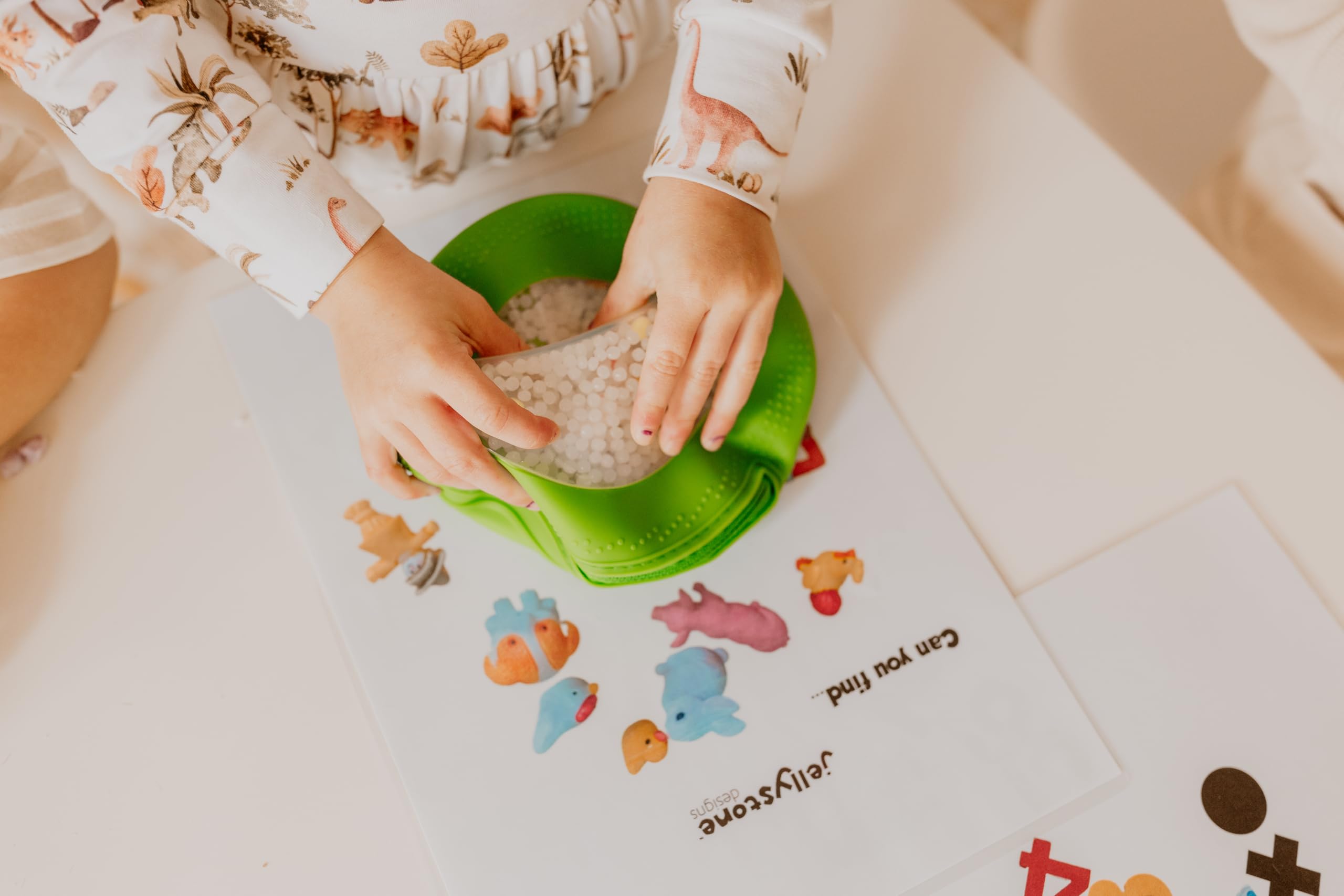 Jellystone Designs Peek-a-Boo Sensory Bag - Farm – Boo's Toy Shop