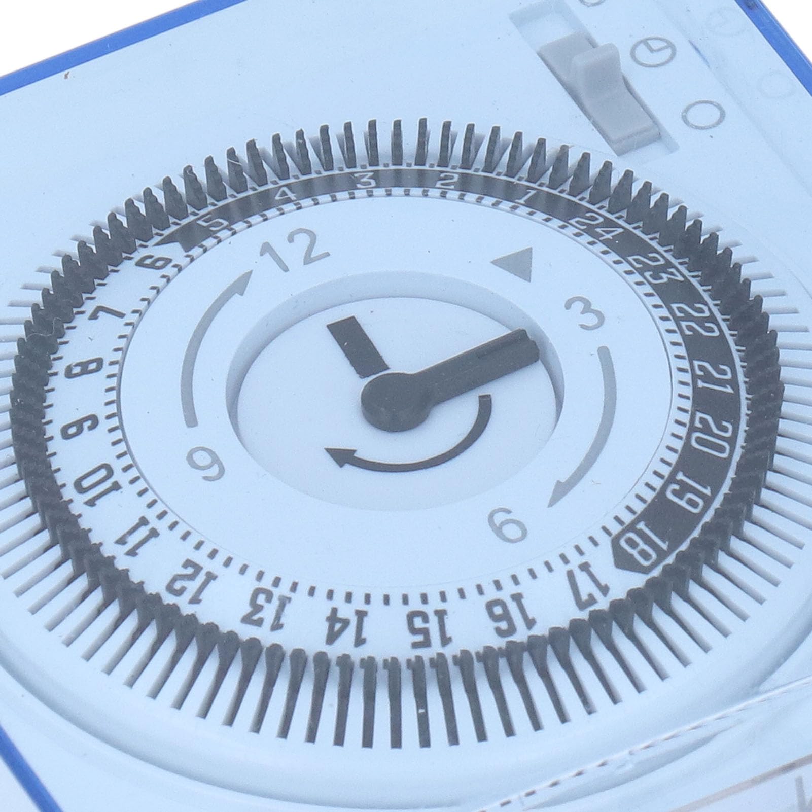 Generic Minuterie Mécanique 24 Heures, Contrôle Pratique et Mise Hors Tension Automatique pour Le Contrôle de L'éclairage et Le Système D'échappement, fabriqué en PC, ABS pour Divers Systèmes
