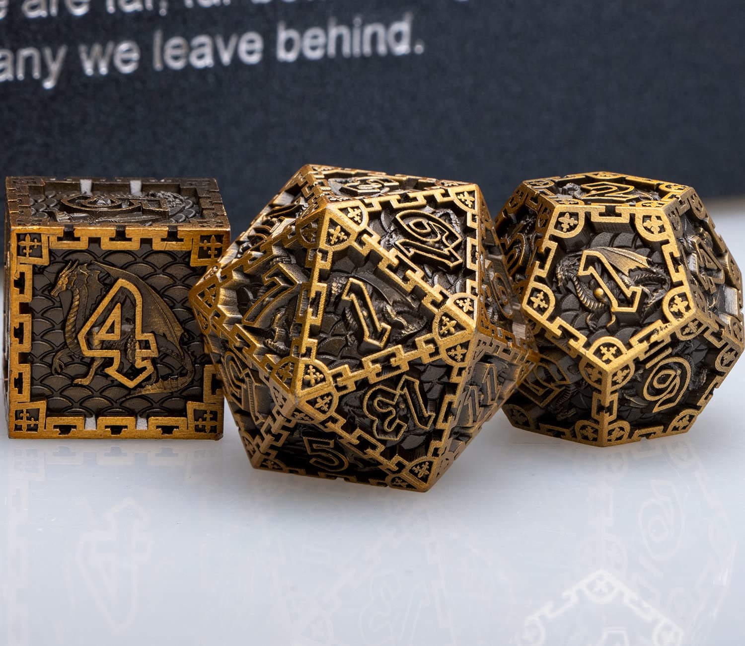 Polyedrisches DND-Würfel-Set Dungeon und Drache für MTG Pathfinder RPG Rollenspiel, D20, D12, D10, D8, D6, D4 (Farbe: goldfarbene schwarze Zahlen)
