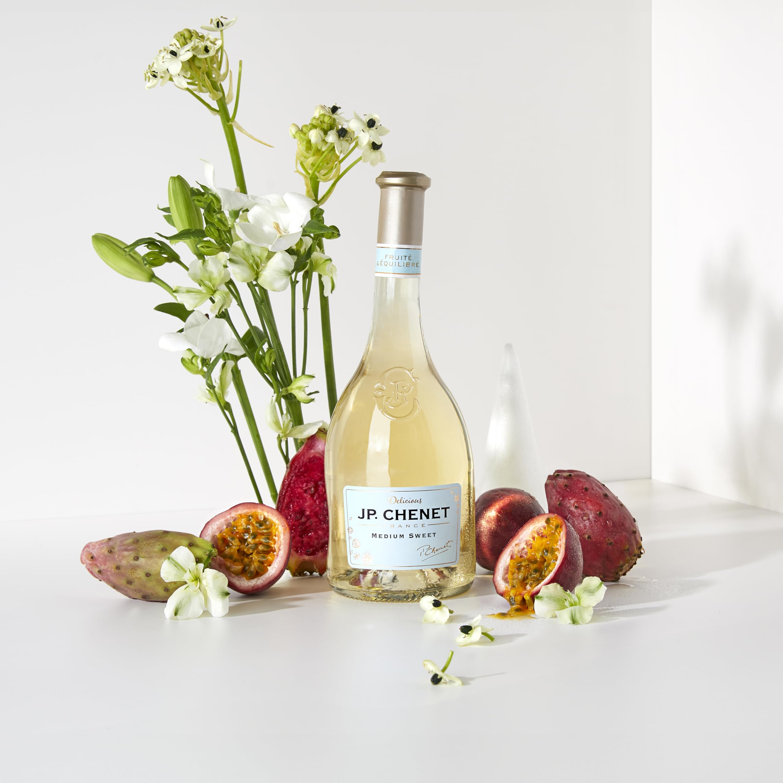 J.P. Chenet - Delicious Medium Sweet Vin Blanc du Languedoc-Roussillon, France (6 x 0.75 L)