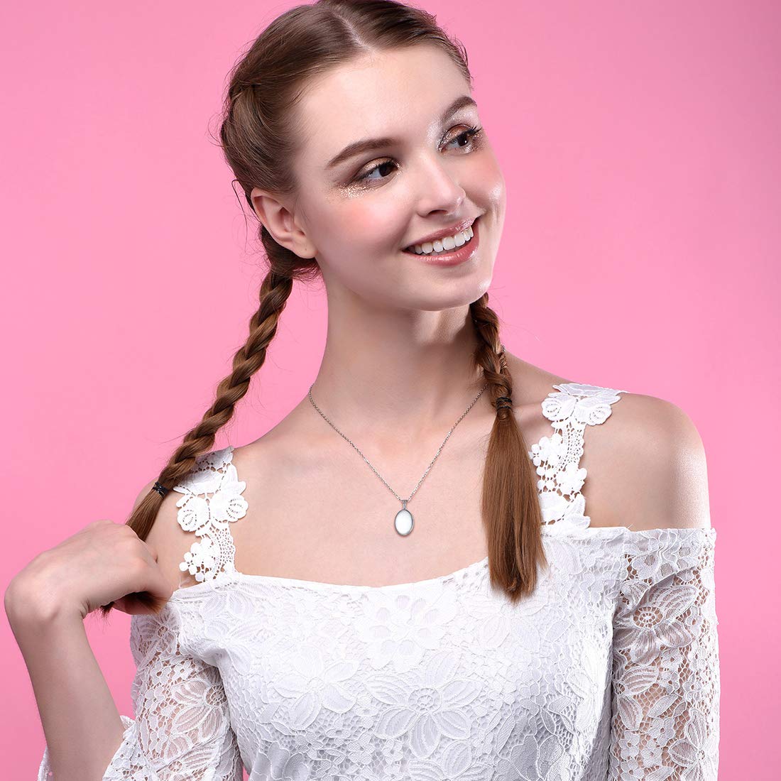 SILVERCUTE Collar con Medallón Fotos Personalizados Plata de Ley 925 para Mujeres Colgante Guardapelo Personalizable Corazón Ovalado Redondo Regalos para Mama Amiga Esposa Caja de Regalo