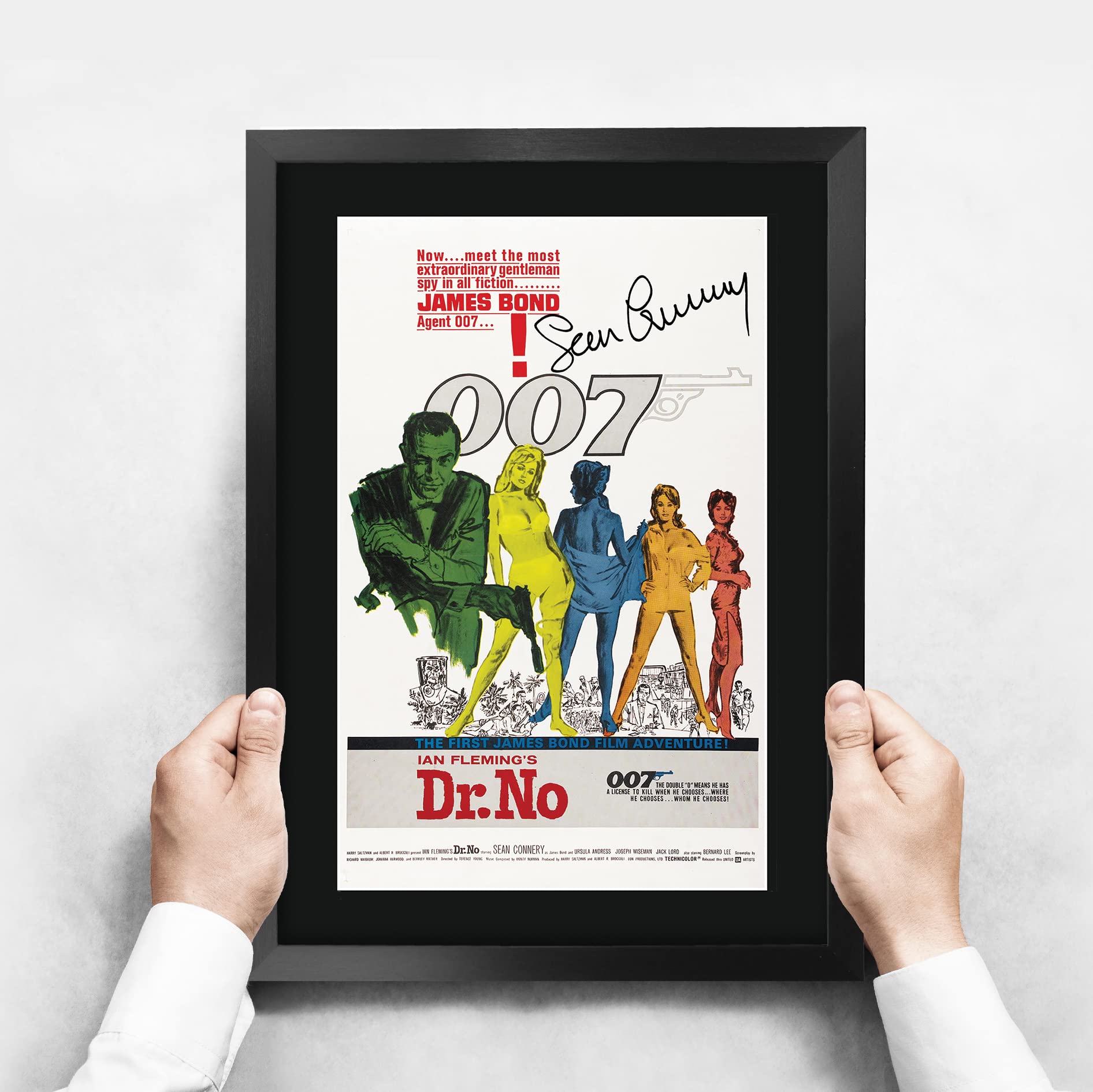 Amazon.com: HWC Trading James Bond - Dr. No Movie Poster Sean