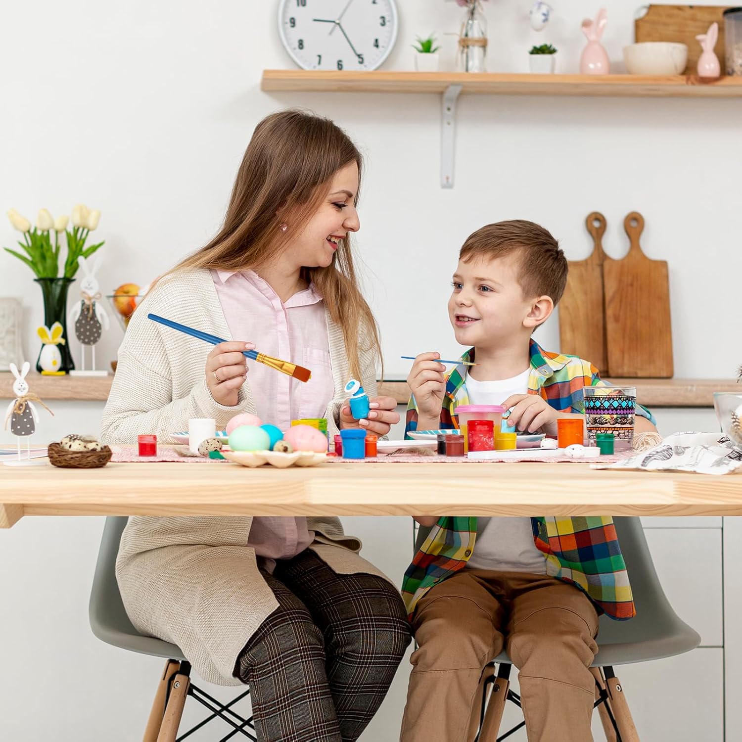 264 Pcs Paint Brushes Palette Set, 240 Pcs/24 Pack Acrylic Paint Brushes Bulk Artist Nylon Paintbrushes with 24 Round Plastic Palettes for Face Painting, Acrylic, Watercolor Painting