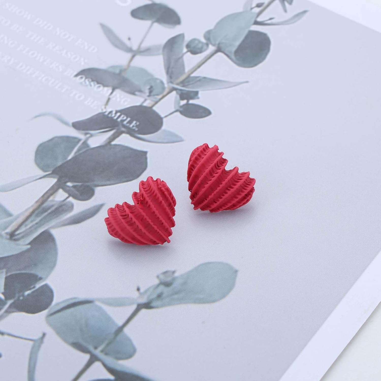 Vintage Red Acrylic Heart Earrings Red Love Heart Stud Earrings Resin Love Shape Earring Jewelry for Women - Image 3