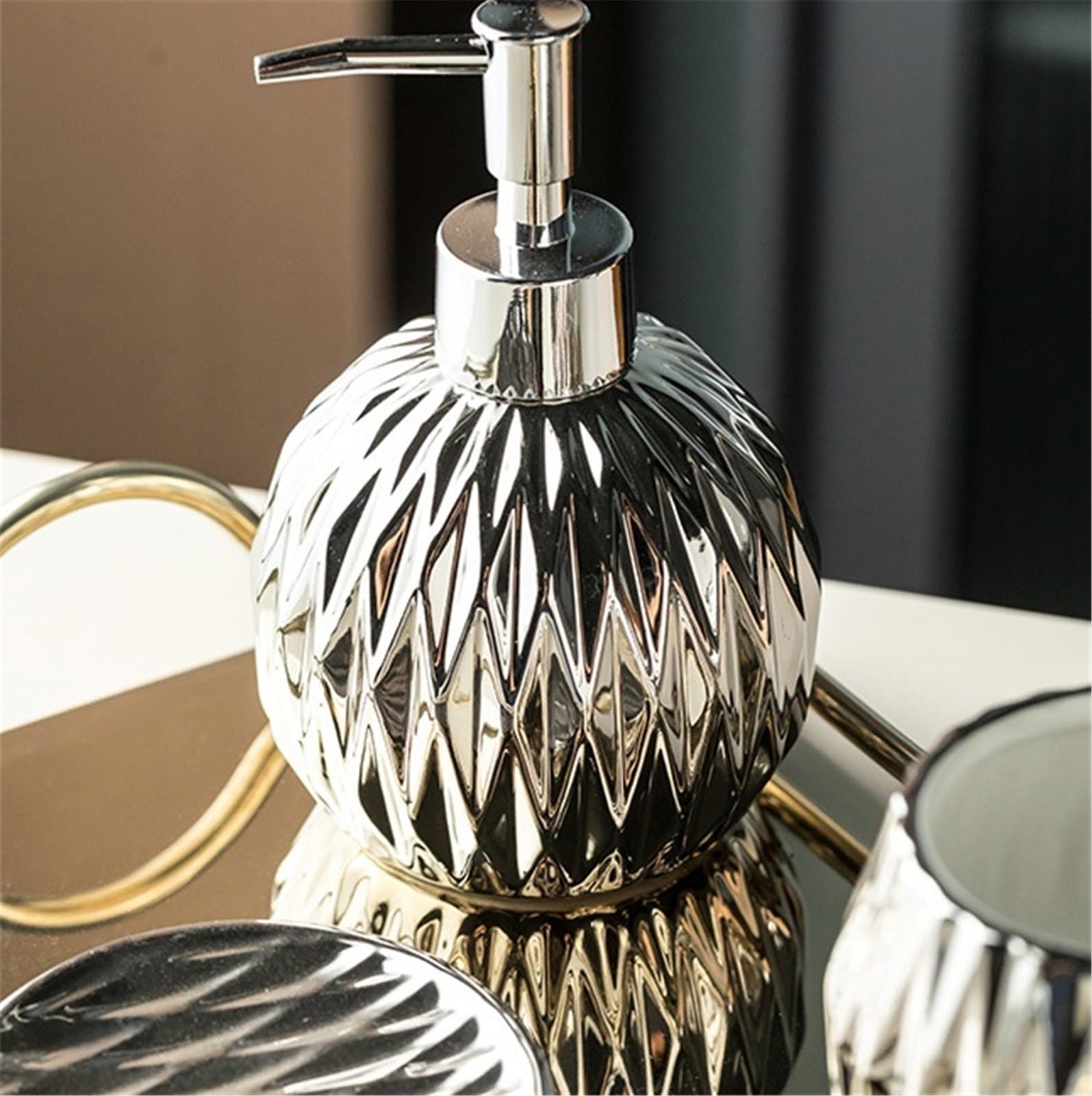 Distributore di Sapone Set da bagno in ceramica di lusso leggero 5 pezzi, include dispenser sapone, bicchiere for collutorio e portasapone Dispenser Detersivo Piatti(Bianco)