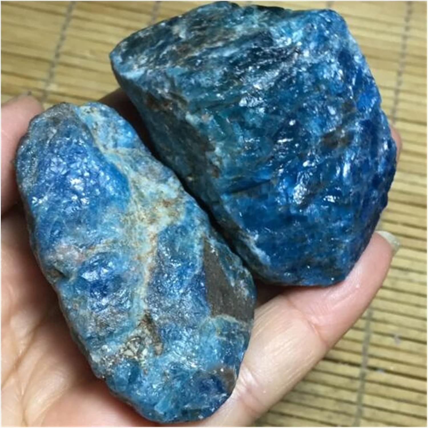 FIDEMM Natural Crystal Rough Natural Apatite Crystal Rough Raw Stone Skirt Sample from Madagascar (Size : 190-200g)