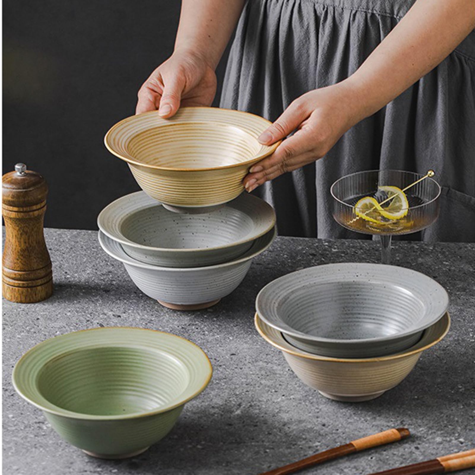 Japanisches Ramenschüssel-Set aus Keramik, 4 Stück, 450 ml, mikrowellengeeignet, kreatives Geschenk für Obst, Salat, Gemüse, Nudeln, Retro-Suppen- und Müslischalen